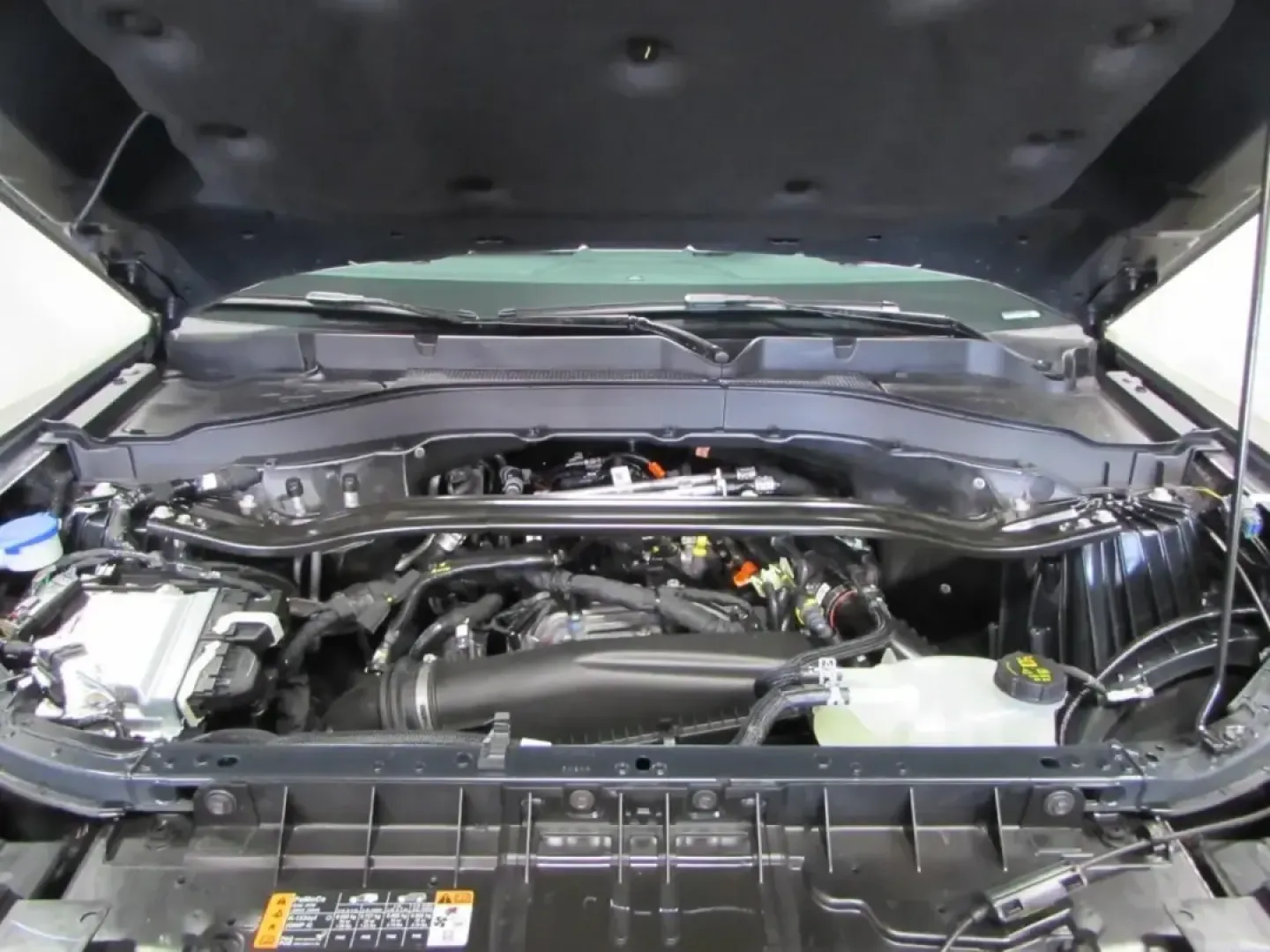 2026 Ford Explorer ST-Line (1FMUK8KH3TG) with an 2.3L EcoBoost I-4 engine, Automatic transmission, located at 12836 Highway 21, De Soto, MO, 63020, (636) 337-7777, 38.151867, -90.575615 - Whether your week is packed with school drop-offs, I55 commuting, and grocery runs-or you're planning a spontaneous weekend escape to Washington State Park-this 2026 Ford Explorer ST-Line is built to keep life moving in comfort and confidence. With just **5 miles** on the odometer, it delivers that - Photo#9