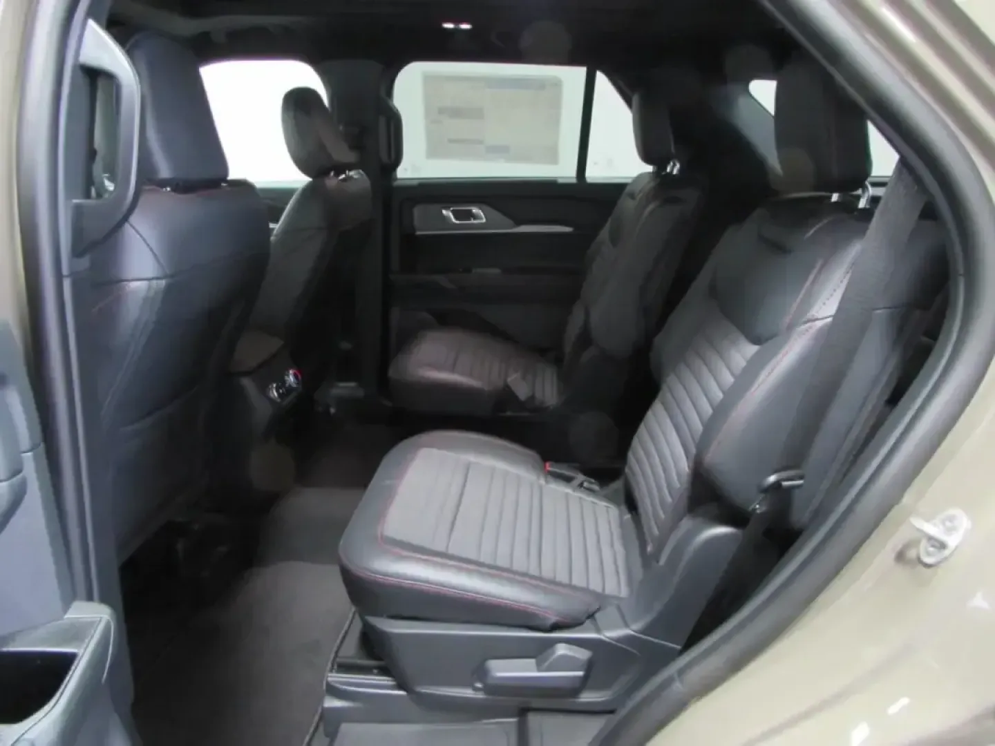 2026 Ford Explorer ST-Line (1FMUK8KH3TG) with an 2.3L EcoBoost I-4 engine, Automatic transmission, located at 12836 Highway 21, De Soto, MO, 63020, (636) 337-7777, 38.151867, -90.575615 - Whether your week is packed with school drop-offs, I55 commuting, and grocery runs-or you're planning a spontaneous weekend escape to Washington State Park-this 2026 Ford Explorer ST-Line is built to keep life moving in comfort and confidence. With just **5 miles** on the odometer, it delivers that - Photo#14