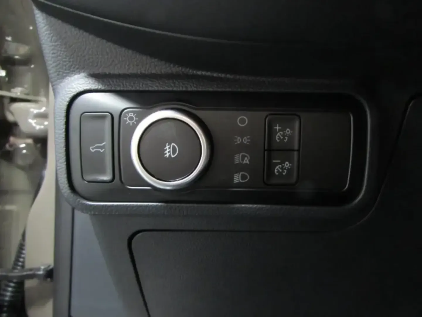 2026 Ford Explorer ST-Line (1FMUK8KH3TG) with an 2.3L EcoBoost I-4 engine, Automatic transmission, located at 12836 Highway 21, De Soto, MO, 63020, (636) 337-7777, 38.151867, -90.575615 - Whether your week is packed with school drop-offs, I55 commuting, and grocery runs-or you're planning a spontaneous weekend escape to Washington State Park-this 2026 Ford Explorer ST-Line is built to keep life moving in comfort and confidence. With just **5 miles** on the odometer, it delivers that - Photo#22