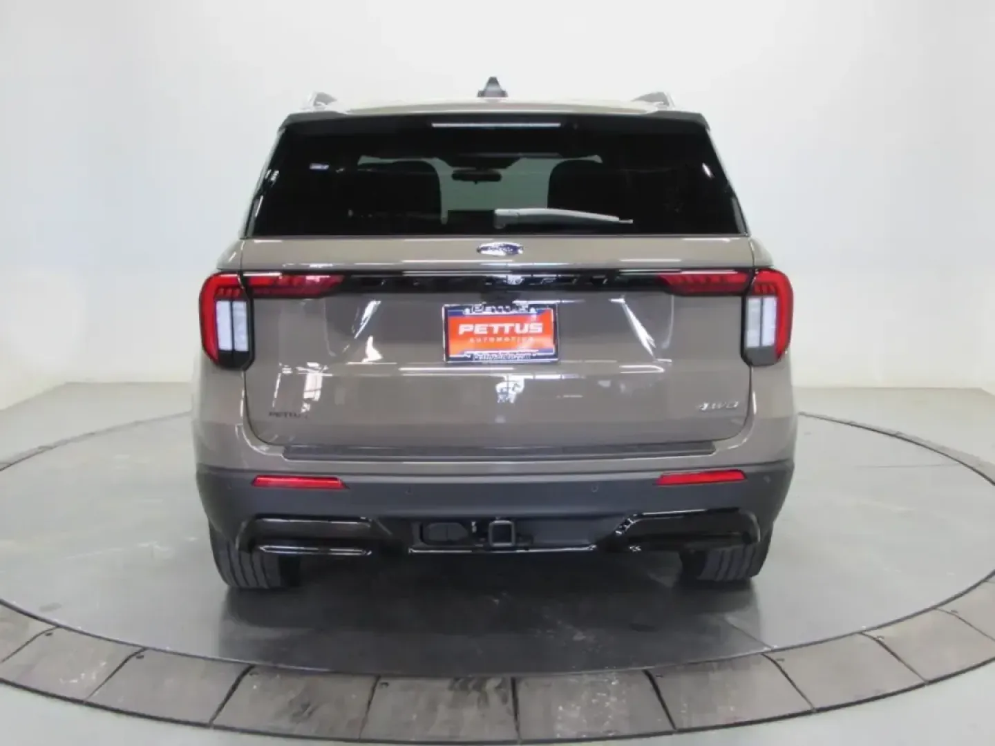 2026 Ford Explorer ST-Line (1FMUK8KH3TG) with an 2.3L EcoBoost I-4 engine, Automatic transmission, located at 12836 Highway 21, De Soto, MO, 63020, (636) 337-7777, 38.151867, -90.575615 - Whether your week is packed with school drop-offs, I55 commuting, and grocery runs-or you're planning a spontaneous weekend escape to Washington State Park-this 2026 Ford Explorer ST-Line is built to keep life moving in comfort and confidence. With just **5 miles** on the odometer, it delivers that - Photo#5