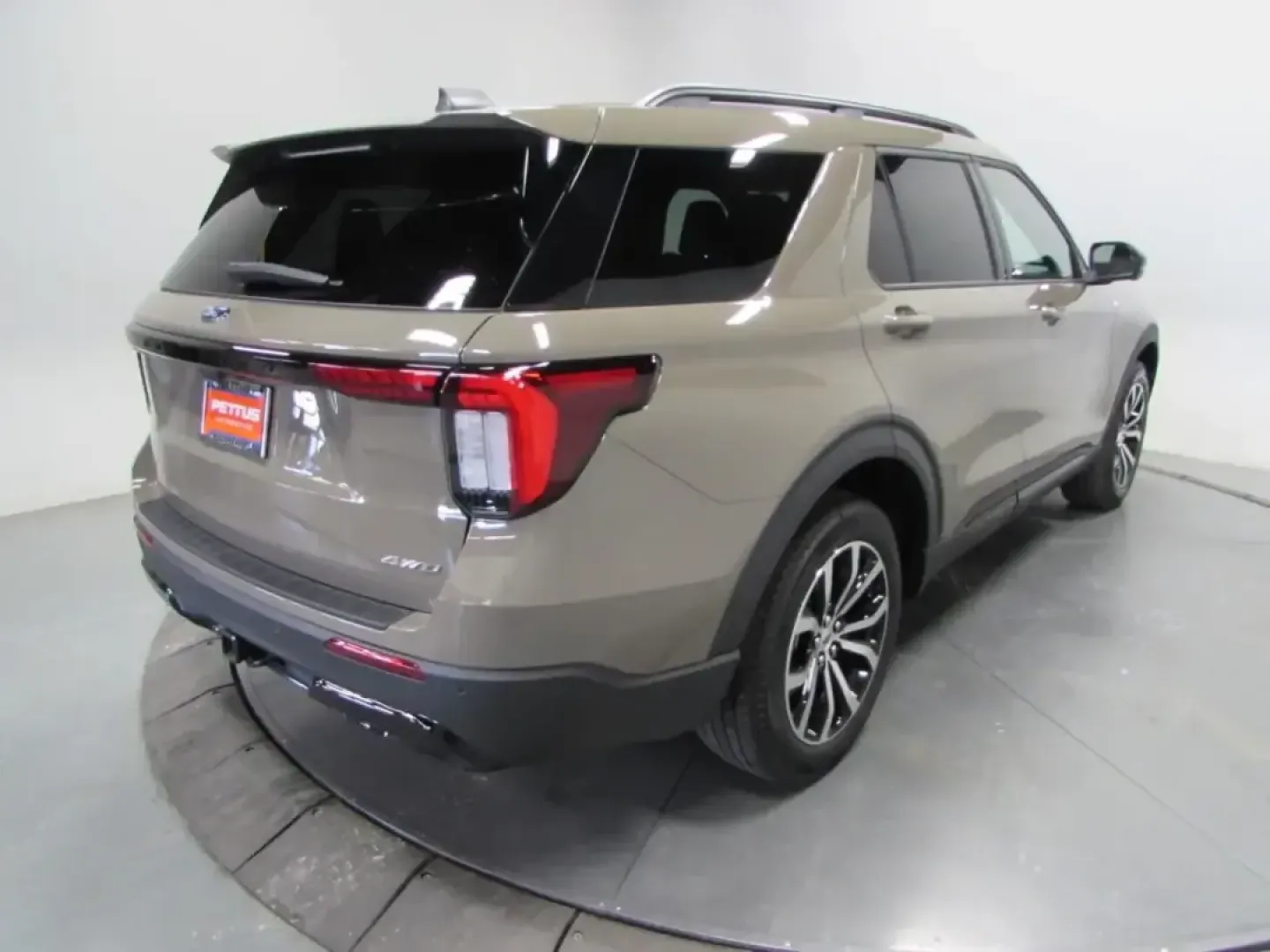 2026 Ford Explorer ST-Line (1FMUK8KH3TG) with an 2.3L EcoBoost I-4 engine, Automatic transmission, located at 12836 Highway 21, De Soto, MO, 63020, (636) 337-7777, 38.151867, -90.575615 - Whether your week is packed with school drop-offs, I55 commuting, and grocery runs-or you're planning a spontaneous weekend escape to Washington State Park-this 2026 Ford Explorer ST-Line is built to keep life moving in comfort and confidence. With just **5 miles** on the odometer, it delivers that - Photo#6