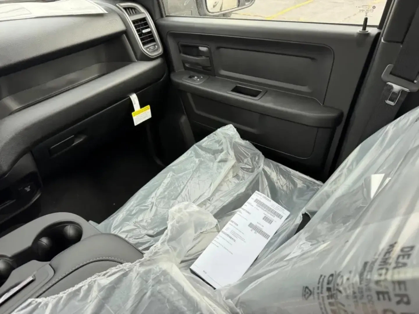 2026 /Diesel Gray/Black Cloth Ram 2500 Tradesman (3C6UR5CJ8TG) with an 6.4L V8 HEMI HD engine, 6A transmission, located at 970 Woodlawn Dr., Farmington, MO, 63640, (573) 431-7800, 37.825642, -90.468674 - Whether you're hauling a camper out to St. Joe State Park, towing a work trailer down US67 before sunrise, or simply want a truck that feels ready for anything the Ozarks throw your way, this **2026 Ram 2500 Tradesman** is built for the life you actually live. With just **5 miles** on the odometer, - Photo#17