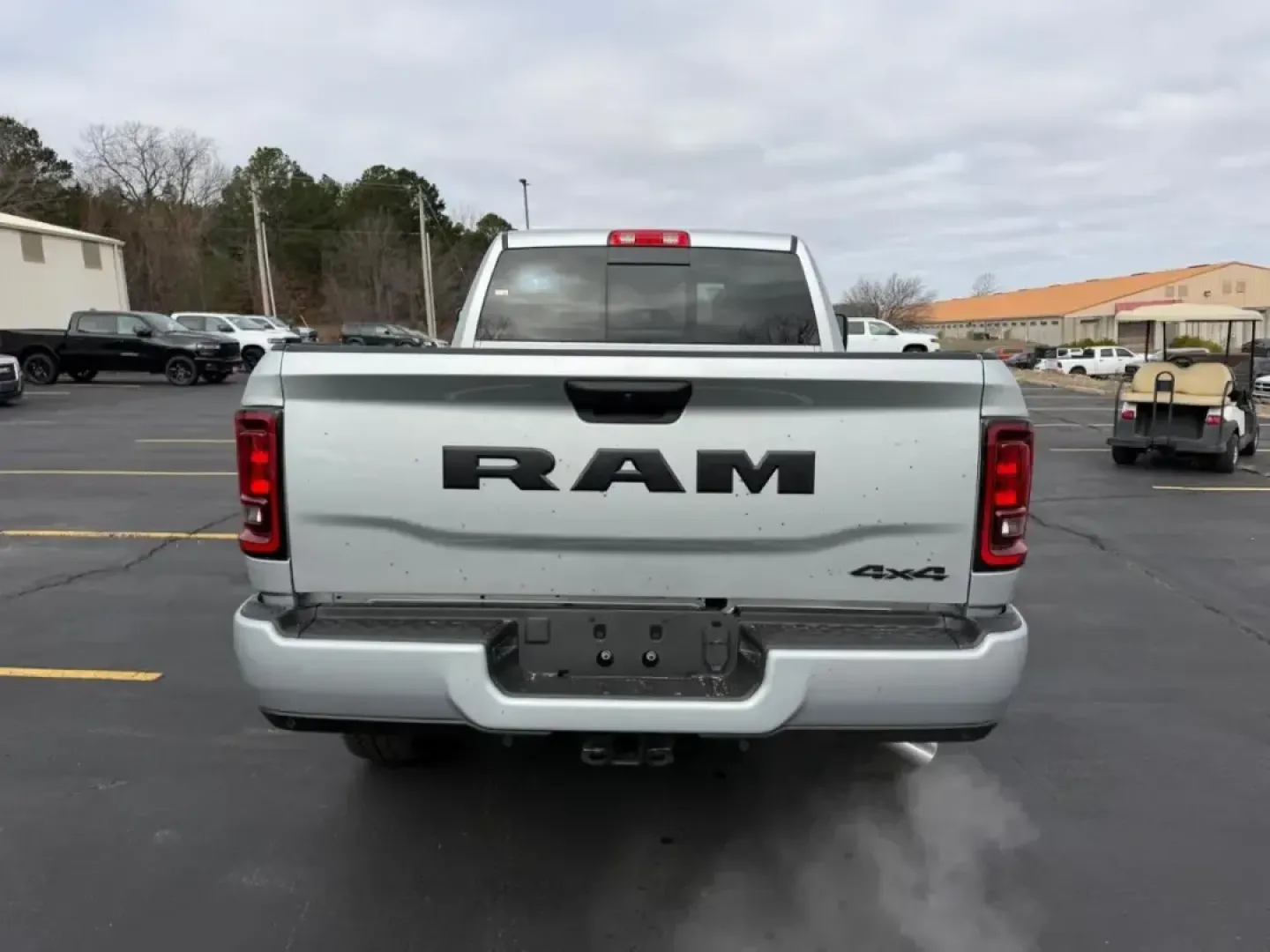 2026 /Diesel Gray/Black Cloth Ram 2500 Tradesman (3C6UR5CJ8TG) with an 6.4L V8 HEMI HD engine, 6A transmission, located at 970 Woodlawn Dr., Farmington, MO, 63640, (573) 431-7800, 37.825642, -90.468674 - Whether you're hauling a camper out to St. Joe State Park, towing a work trailer down US67 before sunrise, or simply want a truck that feels ready for anything the Ozarks throw your way, this **2026 Ram 2500 Tradesman** is built for the life you actually live. With just **5 miles** on the odometer, - Photo#3