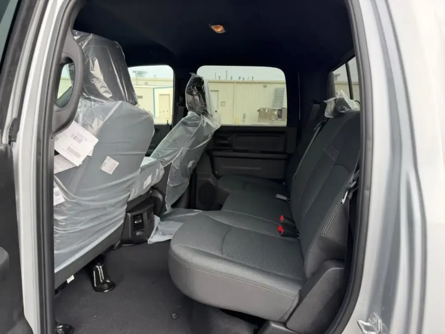 2026 /Diesel Gray/Black Cloth Ram 2500 Tradesman (3C6UR5CJ8TG) with an 6.4L V8 HEMI HD engine, 6A transmission, located at 970 Woodlawn Dr., Farmington, MO, 63640, (573) 431-7800, 37.825642, -90.468674 - Whether you're hauling a camper out to St. Joe State Park, towing a work trailer down US67 before sunrise, or simply want a truck that feels ready for anything the Ozarks throw your way, this **2026 Ram 2500 Tradesman** is built for the life you actually live. With just **5 miles** on the odometer, - Photo#8