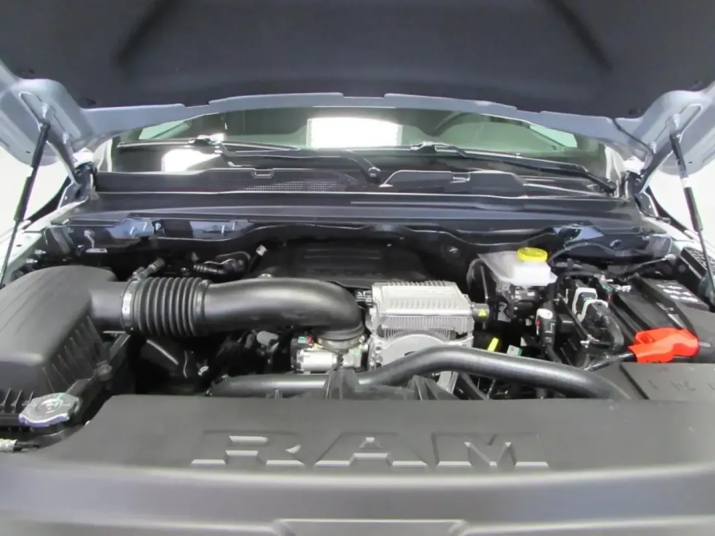 2026 /Black Ram 1500 Big Horn/Lone Star (1C6SRFFT2TN) with an 5.7L V8 OHV 16V engine, 8A transmission, located at 12830 Highway 21, De Soto, MO, 63020, (636) 337-7777, 38.153099, -90.573624 - Weekend lake runs to Washington State Park, early-morning commutes up Highway 21, and hauling weekend projects without breaking a sweat-this 2026 Ram 1500 Big Horn 4x4 is built for the De Soto lifestyle. With just 5 miles on the odometer, it delivers that new-truck feel while still fitting shoppers - Photo#9