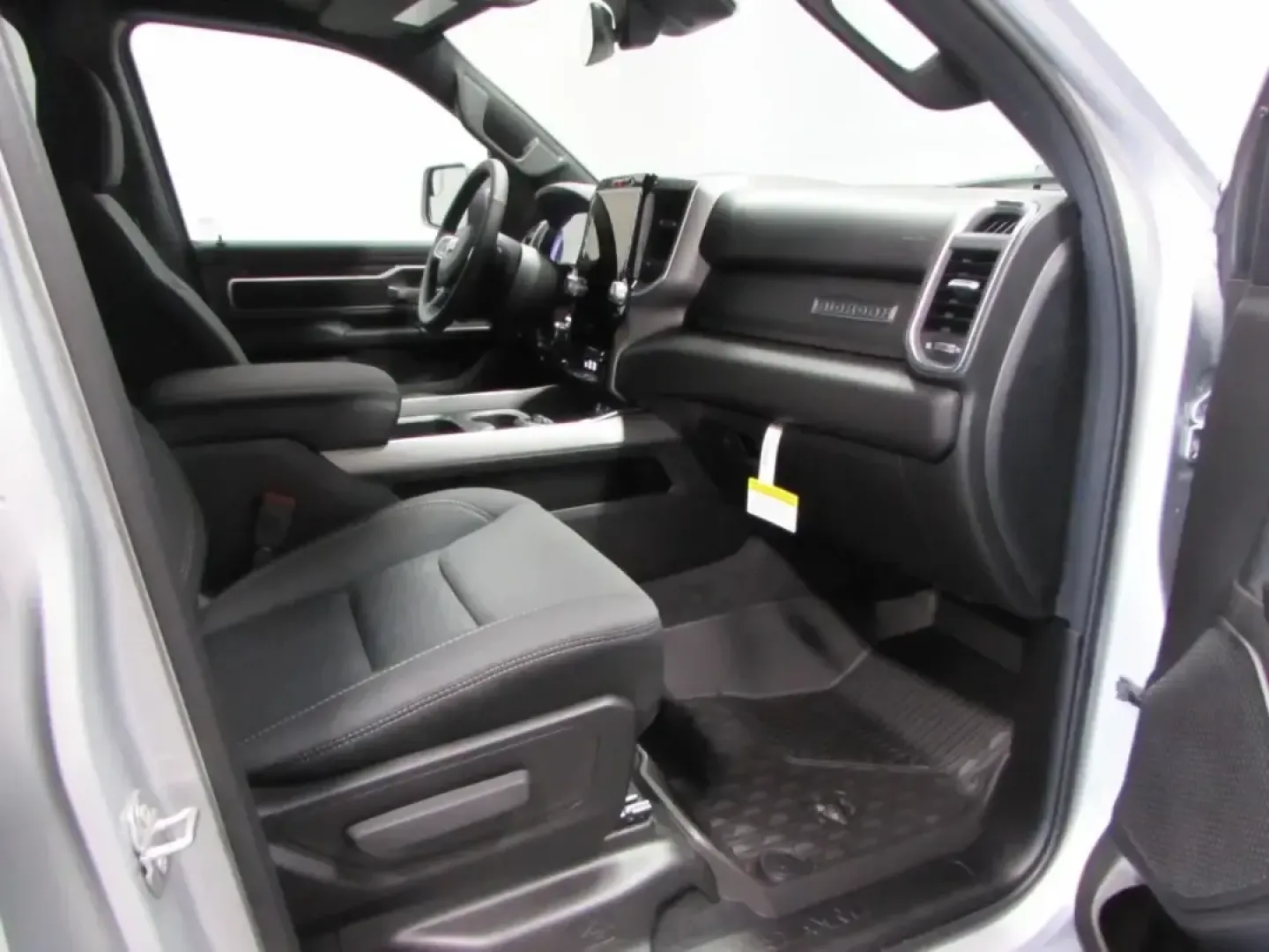 2026 /Black Ram 1500 Big Horn/Lone Star (1C6SRFFT2TN) with an 5.7L V8 OHV 16V engine, 8A transmission, located at 12830 Highway 21, De Soto, MO, 63020, (636) 337-7777, 38.153099, -90.573624 - Weekend lake runs to Washington State Park, early-morning commutes up Highway 21, and hauling weekend projects without breaking a sweat-this 2026 Ram 1500 Big Horn 4x4 is built for the De Soto lifestyle. With just 5 miles on the odometer, it delivers that new-truck feel while still fitting shoppers - Photo#16