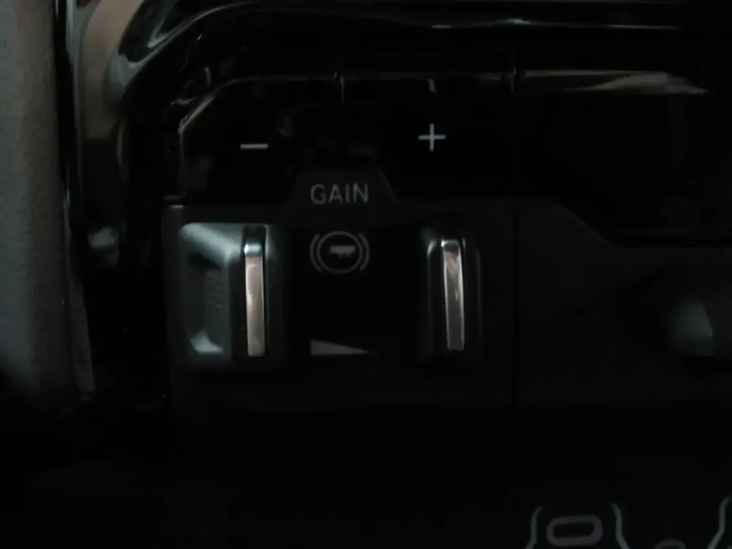2026 /Black Ram 1500 Big Horn/Lone Star (1C6SRFFT2TN) with an 5.7L V8 OHV 16V engine, 8A transmission, located at 12830 Highway 21, De Soto, MO, 63020, (636) 337-7777, 38.153099, -90.573624 - Weekend lake runs to Washington State Park, early-morning commutes up Highway 21, and hauling weekend projects without breaking a sweat-this 2026 Ram 1500 Big Horn 4x4 is built for the De Soto lifestyle. With just 5 miles on the odometer, it delivers that new-truck feel while still fitting shoppers - Photo#29