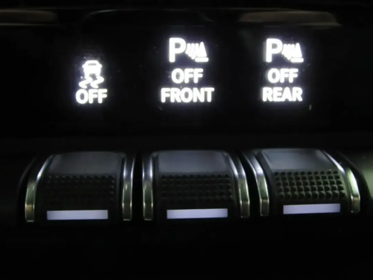 2026 /Black Ram 1500 Big Horn/Lone Star (1C6SRFFT2TN) with an 5.7L V8 OHV 16V engine, 8A transmission, located at 12830 Highway 21, De Soto, MO, 63020, (636) 337-7777, 38.153099, -90.573624 - Weekend lake runs to Washington State Park, early-morning commutes up Highway 21, and hauling weekend projects without breaking a sweat-this 2026 Ram 1500 Big Horn 4x4 is built for the De Soto lifestyle. With just 5 miles on the odometer, it delivers that new-truck feel while still fitting shoppers - Photo#30
