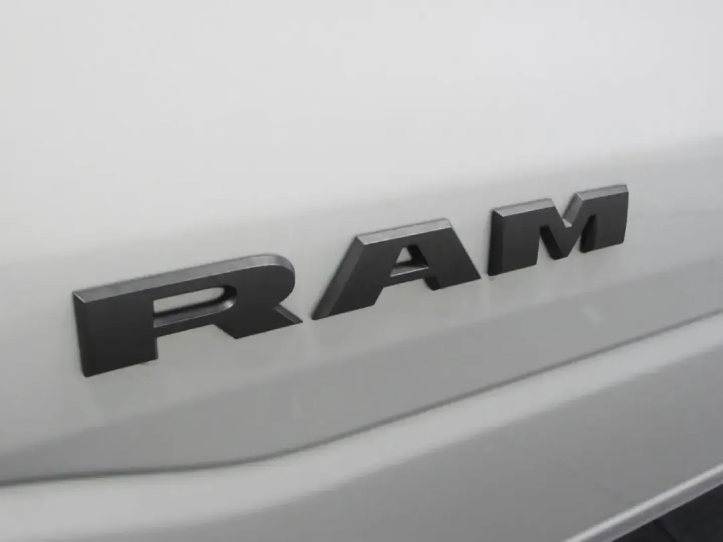 2026 /Black Ram 1500 Big Horn/Lone Star (1C6SRFFT2TN) with an 5.7L V8 OHV 16V engine, 8A transmission, located at 12830 Highway 21, De Soto, MO, 63020, (636) 337-7777, 38.153099, -90.573624 - Weekend lake runs to Washington State Park, early-morning commutes up Highway 21, and hauling weekend projects without breaking a sweat-this 2026 Ram 1500 Big Horn 4x4 is built for the De Soto lifestyle. With just 5 miles on the odometer, it delivers that new-truck feel while still fitting shoppers - Photo#34