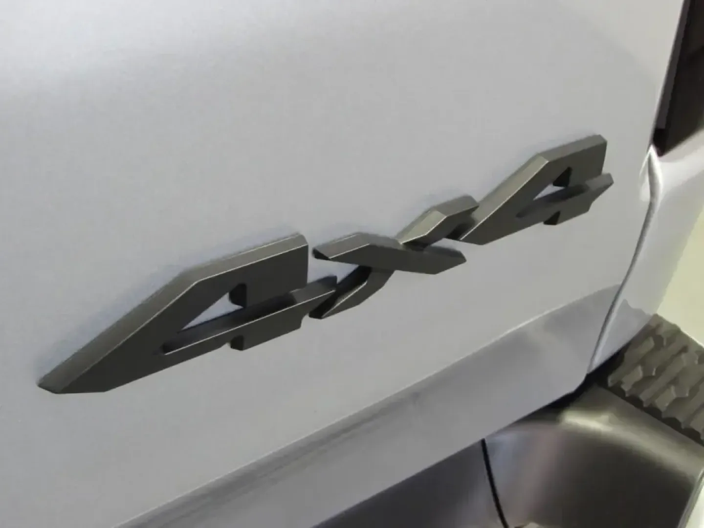 2026 /Black Ram 1500 Big Horn/Lone Star (1C6SRFFT2TN) with an 5.7L V8 OHV 16V engine, 8A transmission, located at 12830 Highway 21, De Soto, MO, 63020, (636) 337-7777, 38.153099, -90.573624 - Weekend lake runs to Washington State Park, early-morning commutes up Highway 21, and hauling weekend projects without breaking a sweat-this 2026 Ram 1500 Big Horn 4x4 is built for the De Soto lifestyle. With just 5 miles on the odometer, it delivers that new-truck feel while still fitting shoppers - Photo#36