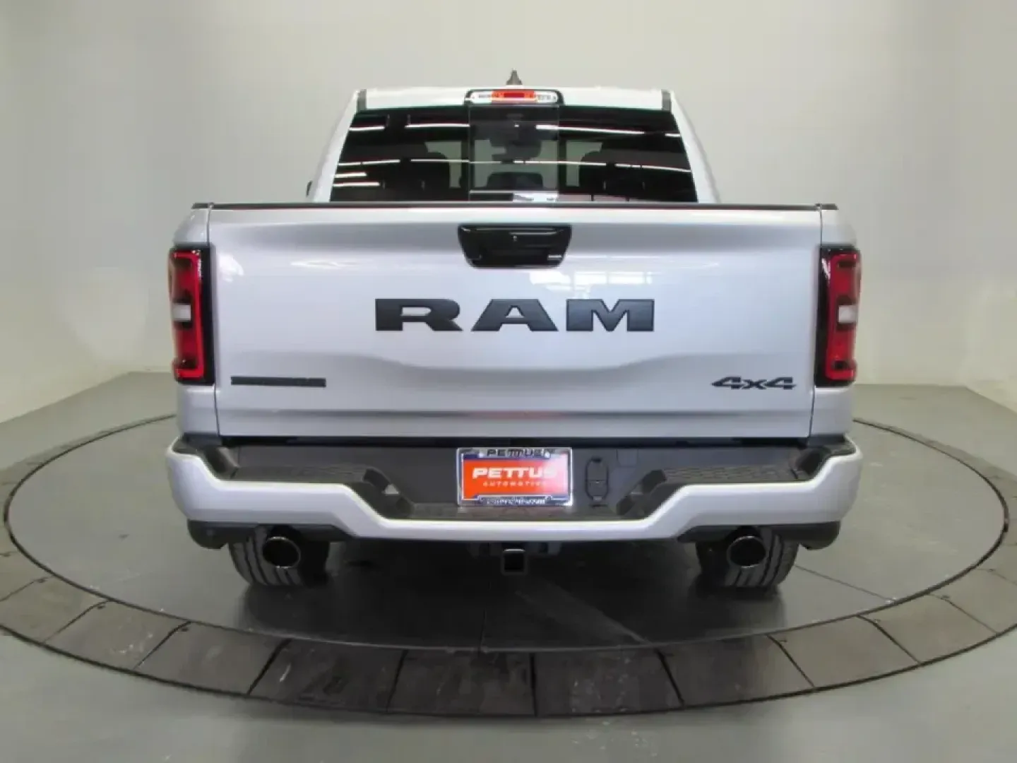 2026 /Black Ram 1500 Big Horn/Lone Star (1C6SRFFT2TN) with an 5.7L V8 OHV 16V engine, 8A transmission, located at 12830 Highway 21, De Soto, MO, 63020, (636) 337-7777, 38.153099, -90.573624 - Weekend lake runs to Washington State Park, early-morning commutes up Highway 21, and hauling weekend projects without breaking a sweat-this 2026 Ram 1500 Big Horn 4x4 is built for the De Soto lifestyle. With just 5 miles on the odometer, it delivers that new-truck feel while still fitting shoppers - Photo#5