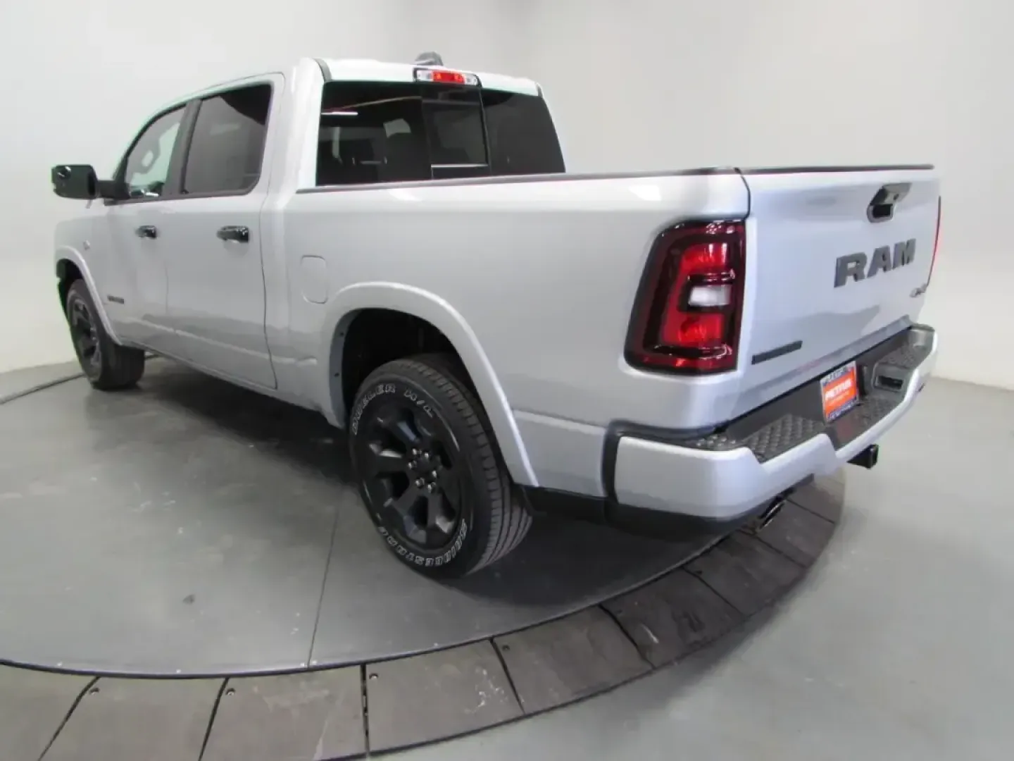 2026 /Black Ram 1500 Big Horn/Lone Star (1C6SRFFT2TN) with an 5.7L V8 OHV 16V engine, 8A transmission, located at 12830 Highway 21, De Soto, MO, 63020, (636) 337-7777, 38.153099, -90.573624 - Weekend lake runs to Washington State Park, early-morning commutes up Highway 21, and hauling weekend projects without breaking a sweat-this 2026 Ram 1500 Big Horn 4x4 is built for the De Soto lifestyle. With just 5 miles on the odometer, it delivers that new-truck feel while still fitting shoppers - Photo#4