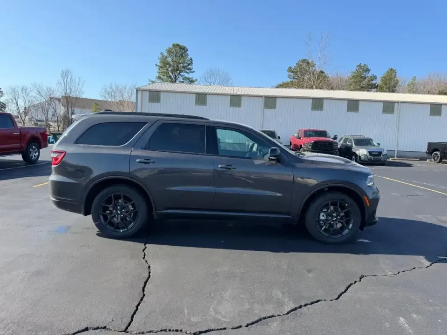 2026 /Black Leather Dodge Durango GT Plus HEMI V8 (1C4SDJCT6TC) with an 5.7L V8 HEMI MDS VVT engine, Automatic transmission, located at 970 Woodlawn Dr., Farmington, MO, 63640, (573) 431-7800, 37.825642, -90.468674 - Load up the family, cue up your favorite playlist, and point the hood toward weekend getaways through the St. Francois Mountains-this 2026 Dodge Durango R/T AWD is built for people who want muscle-car attitude with three-row SUV practicality. Whether you're commuting across Farmington, MO, tackling - Photo#1