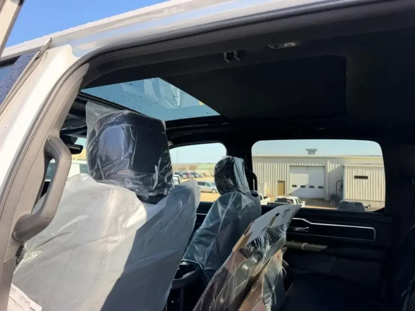 2026 /Black Leather Ram 1500 Laramie (1C6SRFJT7TN) with an 5.7L engine, Automatic transmission, located at 970 Woodlawn Dr., Farmington, MO, 63640, (573) 431-7800, 37.825642, -90.468674 - Whether you're towing the boat out toward Mark Twain Lake, hauling gear for a weekend at St. Joe State Park, or simply wanting a confident daily driver for the commute along US-67, this truck fits the lifestyle: the **2026 Ram 1500 Laramie 4x4** blends upscale comfort with real-world capability in a - Photo#9
