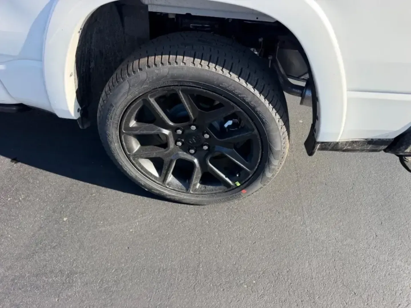 2026 /Black Leather Ram 1500 Laramie (1C6SRFJT7TN) with an 5.7L engine, Automatic transmission, located at 970 Woodlawn Dr., Farmington, MO, 63640, (573) 431-7800, 37.825642, -90.468674 - Whether you're towing the boat out toward Mark Twain Lake, hauling gear for a weekend at St. Joe State Park, or simply wanting a confident daily driver for the commute along US-67, this truck fits the lifestyle: the **2026 Ram 1500 Laramie 4x4** blends upscale comfort with real-world capability in a - Photo#5