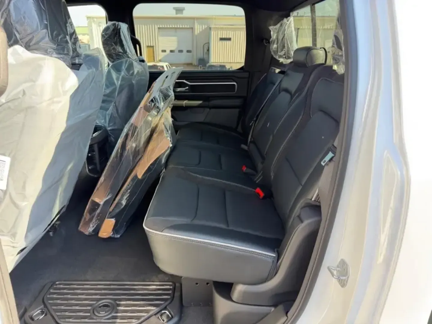 2026 /Black Leather Ram 1500 Laramie (1C6SRFJT7TN) with an 5.7L engine, Automatic transmission, located at 970 Woodlawn Dr., Farmington, MO, 63640, (573) 431-7800, 37.825642, -90.468674 - Whether you're towing the boat out toward Mark Twain Lake, hauling gear for a weekend at St. Joe State Park, or simply wanting a confident daily driver for the commute along US-67, this truck fits the lifestyle: the **2026 Ram 1500 Laramie 4x4** blends upscale comfort with real-world capability in a - Photo#8