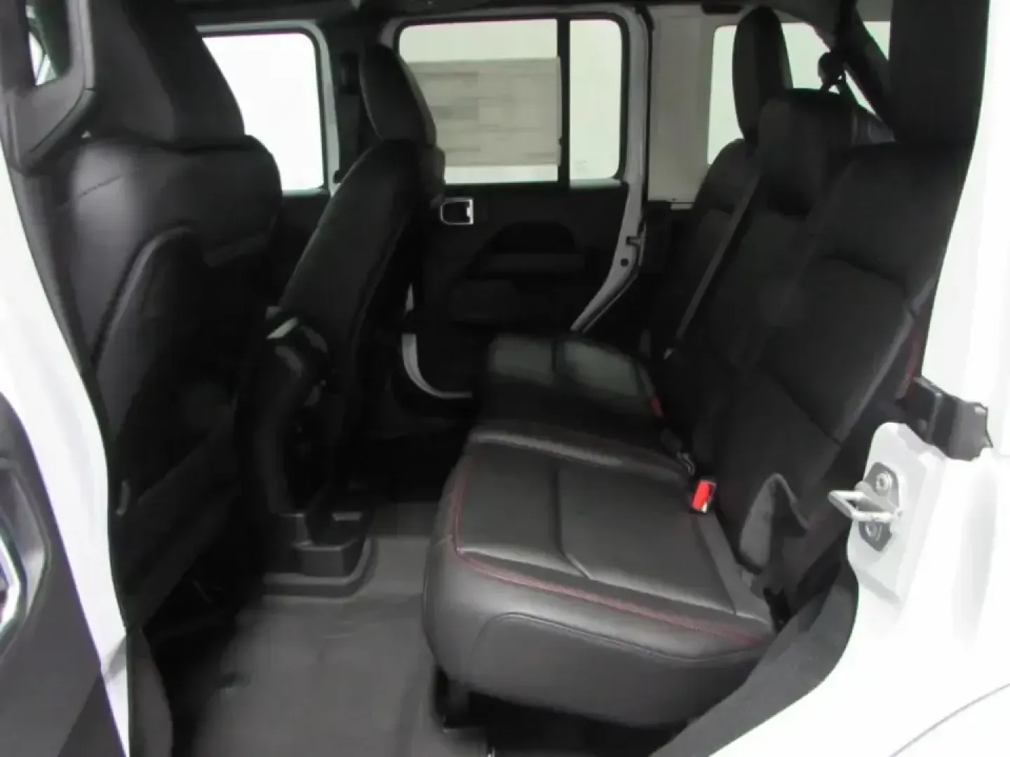 2026 /Black Jeep Wrangler Rubicon (1C4PJXFG2TW) with an 3.6L V6 DOHC 24V engine, 6M transmission, located at 12830 Highway 21, De Soto, MO, 63020, (636) 337-7777, 38.153099, -90.573624 - Weekend adventures don't have to wait for someday. If your ideal Saturday starts with coffee in De Soto and ends with mud on the tires after a run out toward St. Francois State Park or a scenic cruise along Highway 21, this 2026 Jeep Wrangler Rubicon is built for that lifestyle-trail-capable, commut - Photo#14