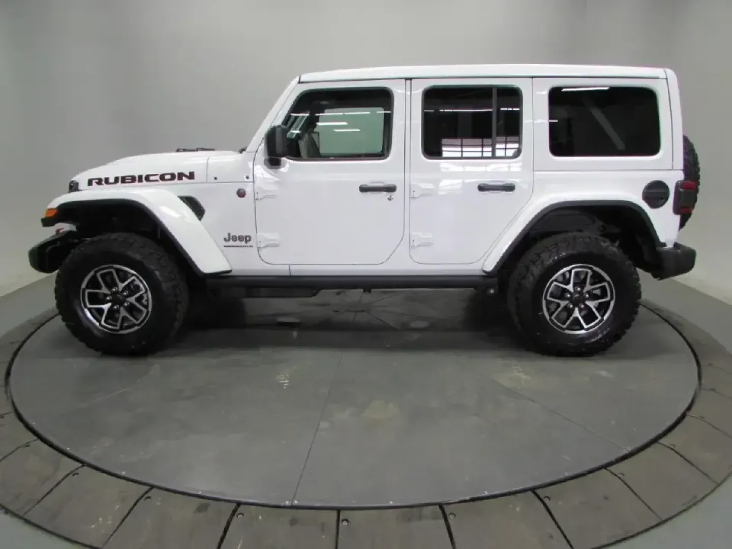 2026 /Black Jeep Wrangler Rubicon (1C4PJXFG2TW) with an 3.6L V6 DOHC 24V engine, 6M transmission, located at 12830 Highway 21, De Soto, MO, 63020, (636) 337-7777, 38.153099, -90.573624 - Weekend adventures don't have to wait for someday. If your ideal Saturday starts with coffee in De Soto and ends with mud on the tires after a run out toward St. Francois State Park or a scenic cruise along Highway 21, this 2026 Jeep Wrangler Rubicon is built for that lifestyle-trail-capable, commut - Photo#3