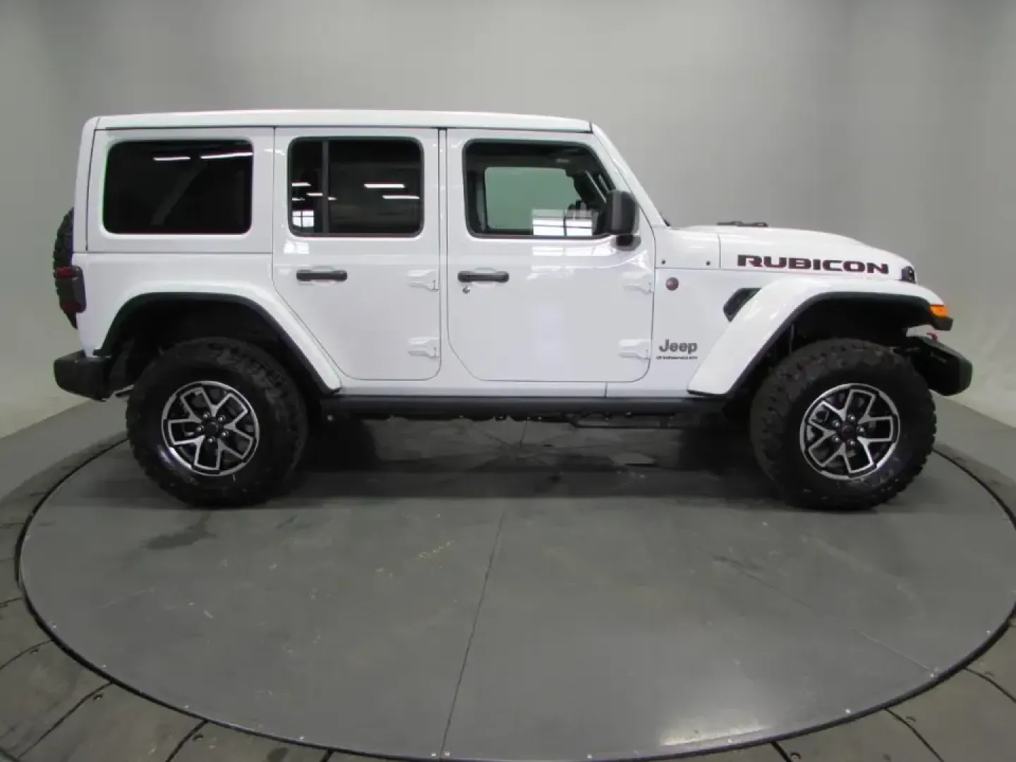 2026 /Black Jeep Wrangler Rubicon (1C4PJXFG2TW) with an 3.6L V6 DOHC 24V engine, 6M transmission, located at 12830 Highway 21, De Soto, MO, 63020, (636) 337-7777, 38.153099, -90.573624 - Weekend adventures don't have to wait for someday. If your ideal Saturday starts with coffee in De Soto and ends with mud on the tires after a run out toward St. Francois State Park or a scenic cruise along Highway 21, this 2026 Jeep Wrangler Rubicon is built for that lifestyle-trail-capable, commut - Photo#7
