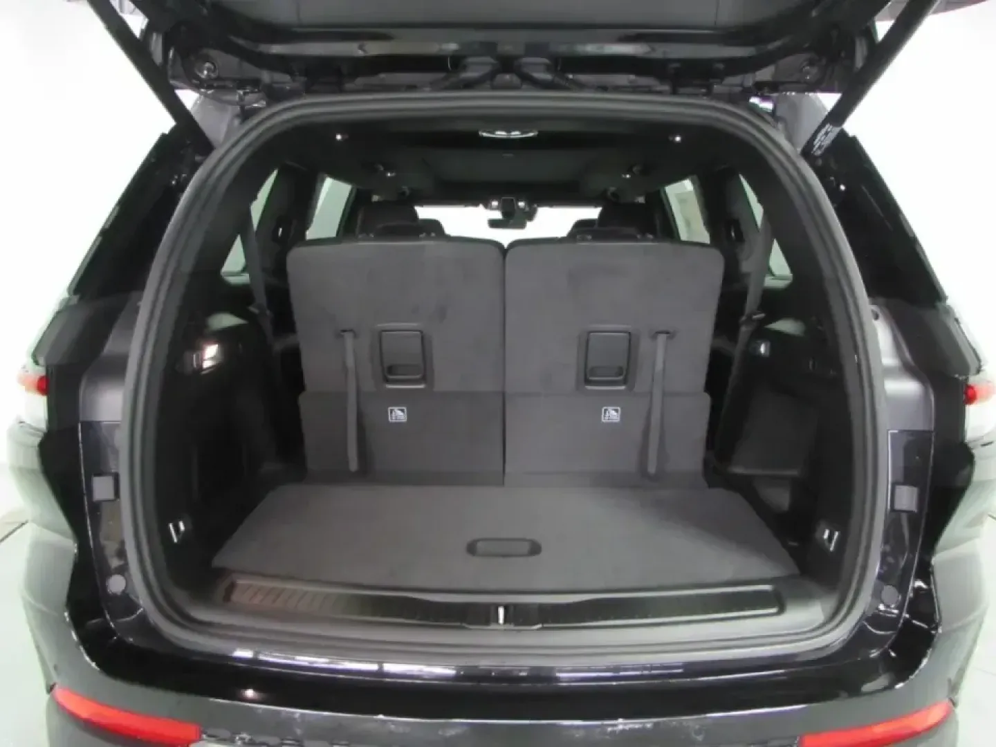 2026 /Global Black Jeep Grand Cherokee Limited (1C4RJKBR4T8) with an Other engine, located at 12830 Highway 21, De Soto, MO, 63020, (636) 337-7777, 38.153099, -90.573624 - Weekend escapes to Don Robinson State Park, snowy school runs, and comfortable highway cruising down Highway 21 all call for an SUV that feels ready for anything. This **2026 Jeep Grand Cherokee Limited 4x4** delivers that go anywhere, arrive relaxed lifestyle with the confidence families and commut - Photo#10