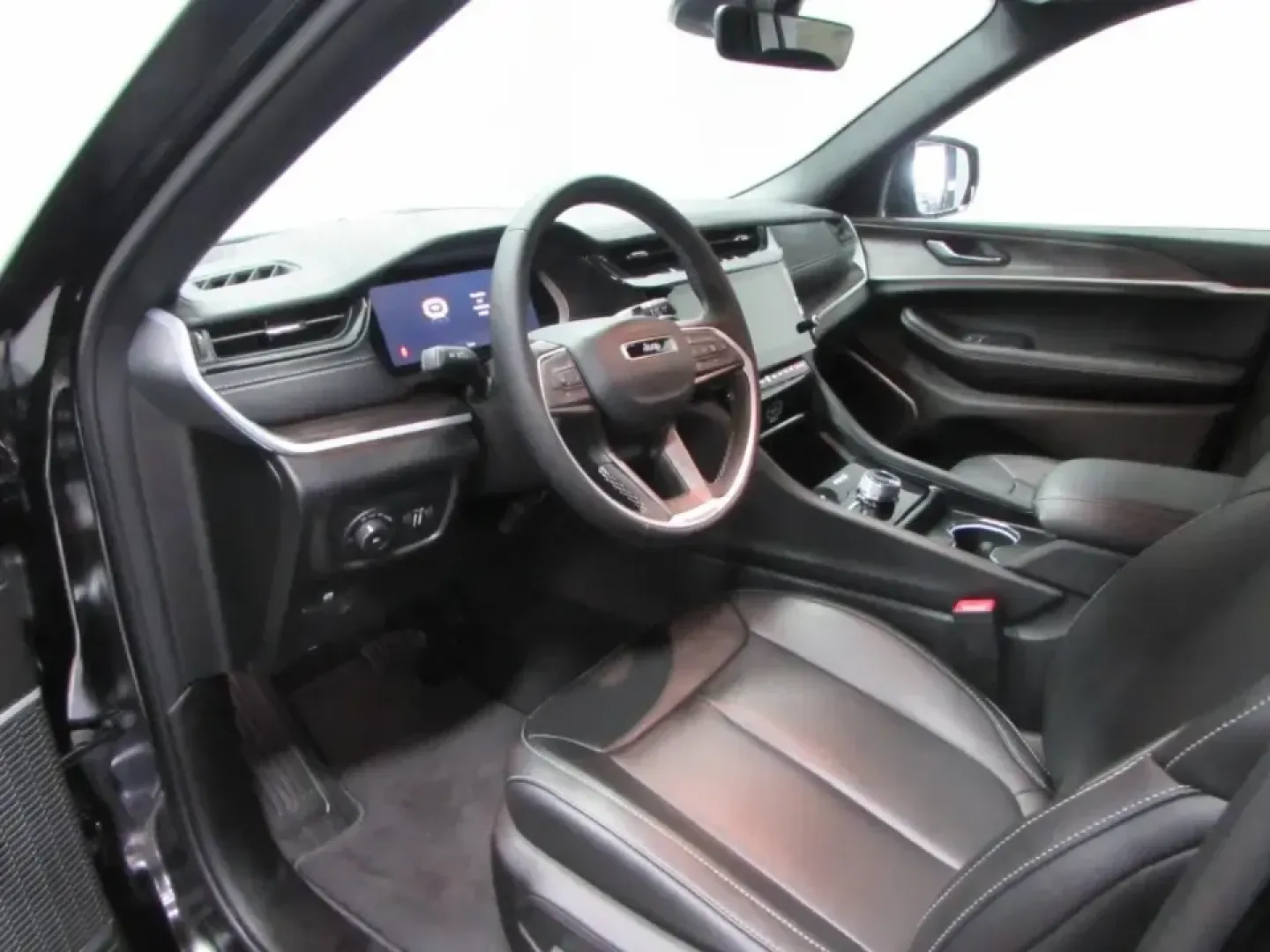 2026 /Global Black Jeep Grand Cherokee Limited (1C4RJKBR4T8) with an Other engine, located at 12830 Highway 21, De Soto, MO, 63020, (636) 337-7777, 38.153099, -90.573624 - Weekend escapes to Don Robinson State Park, snowy school runs, and comfortable highway cruising down Highway 21 all call for an SUV that feels ready for anything. This **2026 Jeep Grand Cherokee Limited 4x4** delivers that go anywhere, arrive relaxed lifestyle with the confidence families and commut - Photo#12