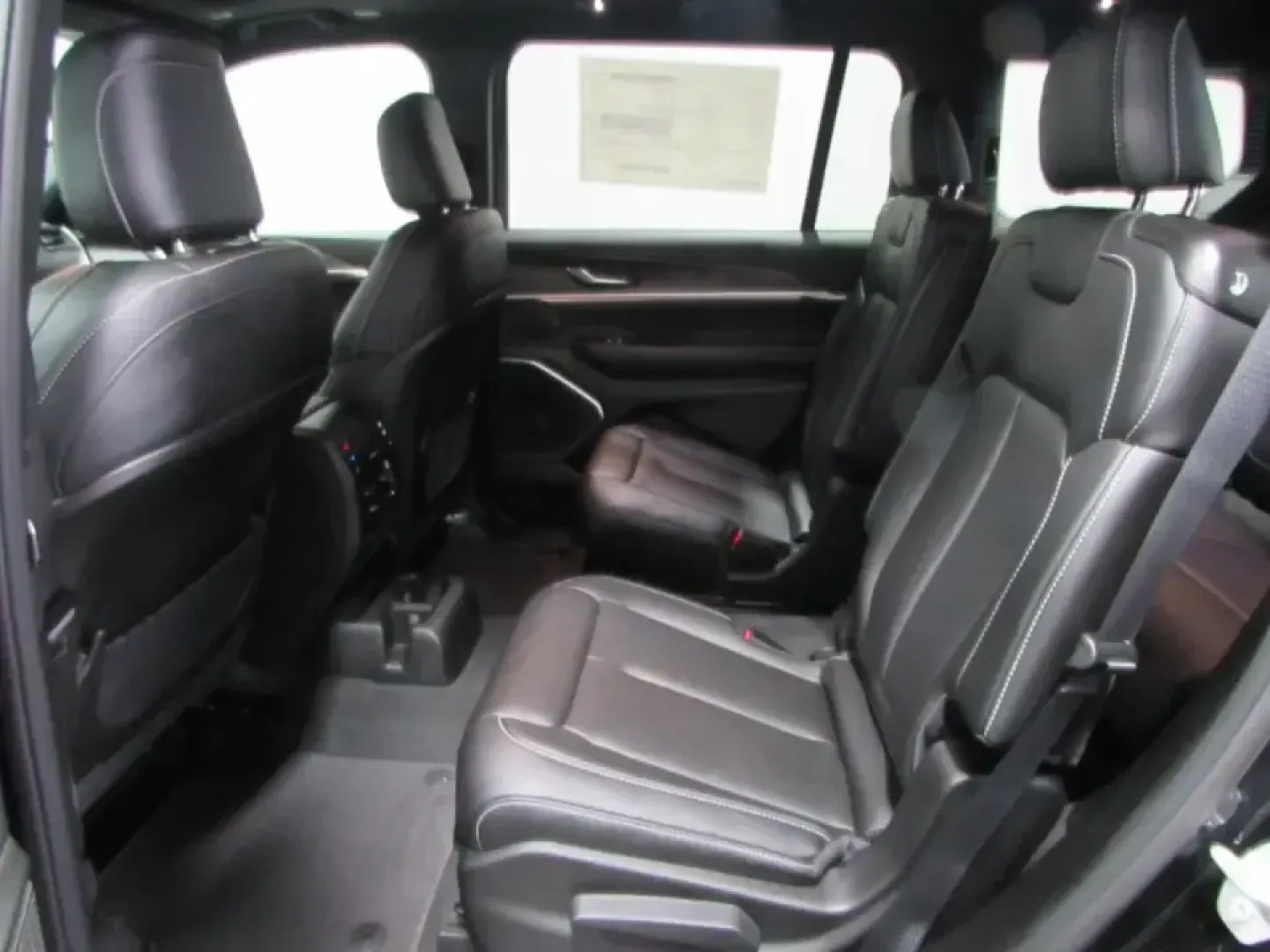 2026 /Global Black Jeep Grand Cherokee Limited (1C4RJKBR4T8) with an Other engine, located at 12830 Highway 21, De Soto, MO, 63020, (636) 337-7777, 38.153099, -90.573624 - Weekend escapes to Don Robinson State Park, snowy school runs, and comfortable highway cruising down Highway 21 all call for an SUV that feels ready for anything. This **2026 Jeep Grand Cherokee Limited 4x4** delivers that go anywhere, arrive relaxed lifestyle with the confidence families and commut - Photo#14
