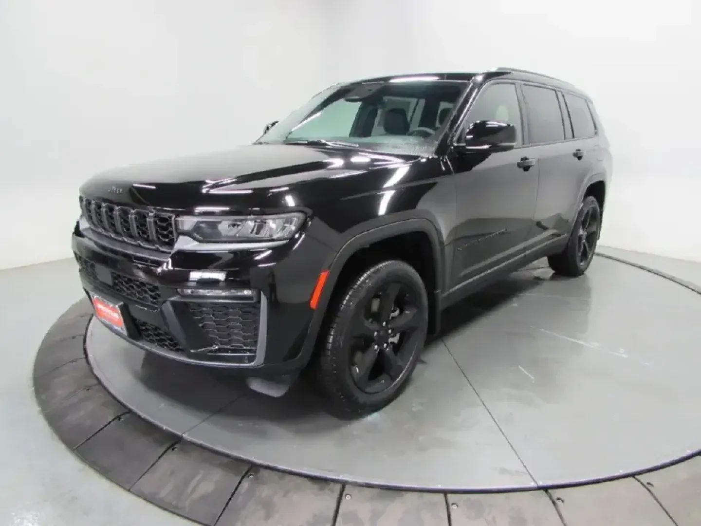 2026 /Global Black Jeep Grand Cherokee Limited (1C4RJKBR4T8) with an Other engine, located at 12830 Highway 21, De Soto, MO, 63020, (636) 337-7777, 38.153099, -90.573624 - Weekend escapes to Don Robinson State Park, snowy school runs, and comfortable highway cruising down Highway 21 all call for an SUV that feels ready for anything. This **2026 Jeep Grand Cherokee Limited 4x4** delivers that go anywhere, arrive relaxed lifestyle with the confidence families and commut - Photo#2