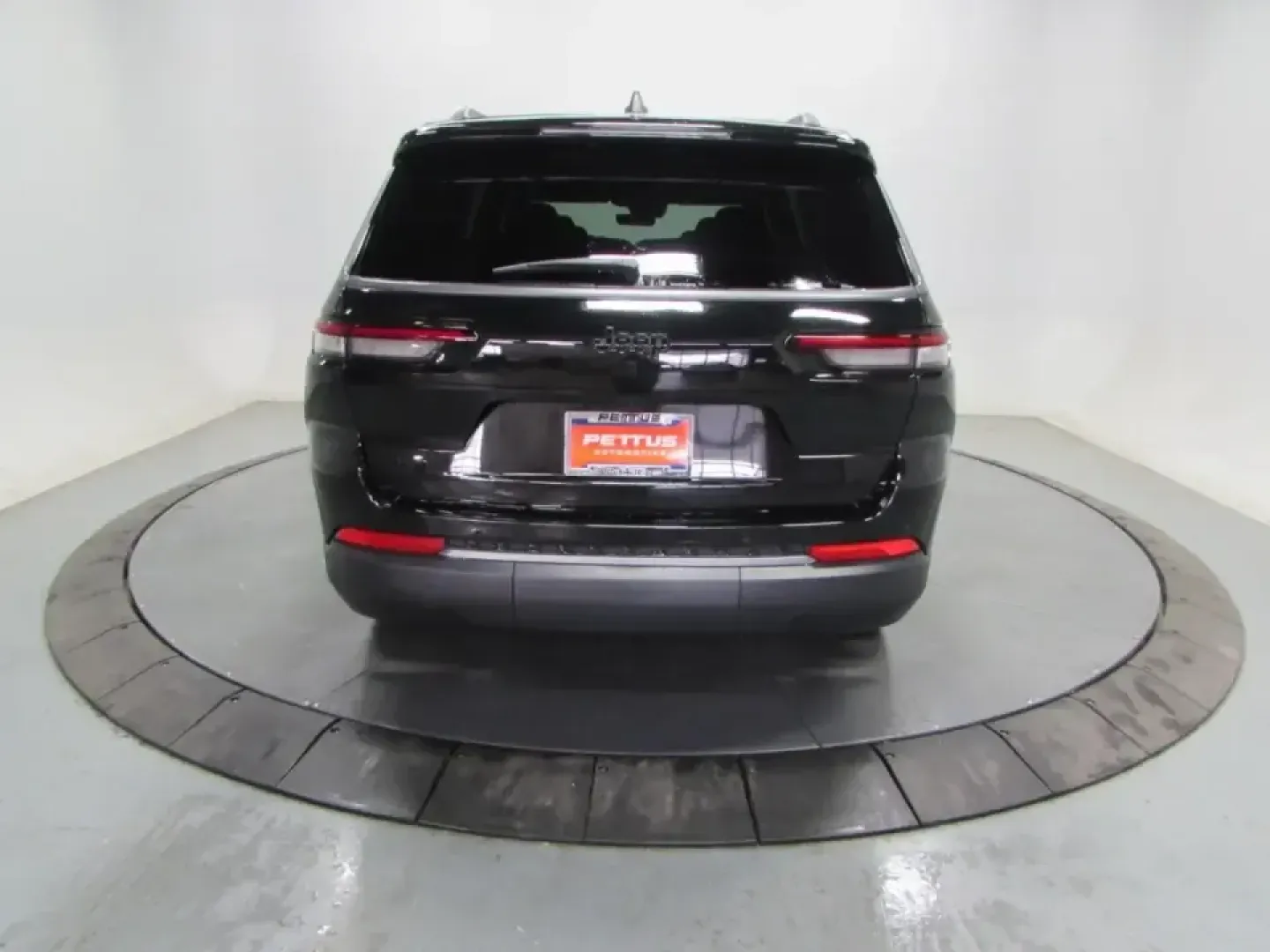 2026 /Global Black Jeep Grand Cherokee Limited (1C4RJKBR4T8) with an Other engine, located at 12830 Highway 21, De Soto, MO, 63020, (636) 337-7777, 38.153099, -90.573624 - Weekend escapes to Don Robinson State Park, snowy school runs, and comfortable highway cruising down Highway 21 all call for an SUV that feels ready for anything. This **2026 Jeep Grand Cherokee Limited 4x4** delivers that go anywhere, arrive relaxed lifestyle with the confidence families and commut - Photo#5