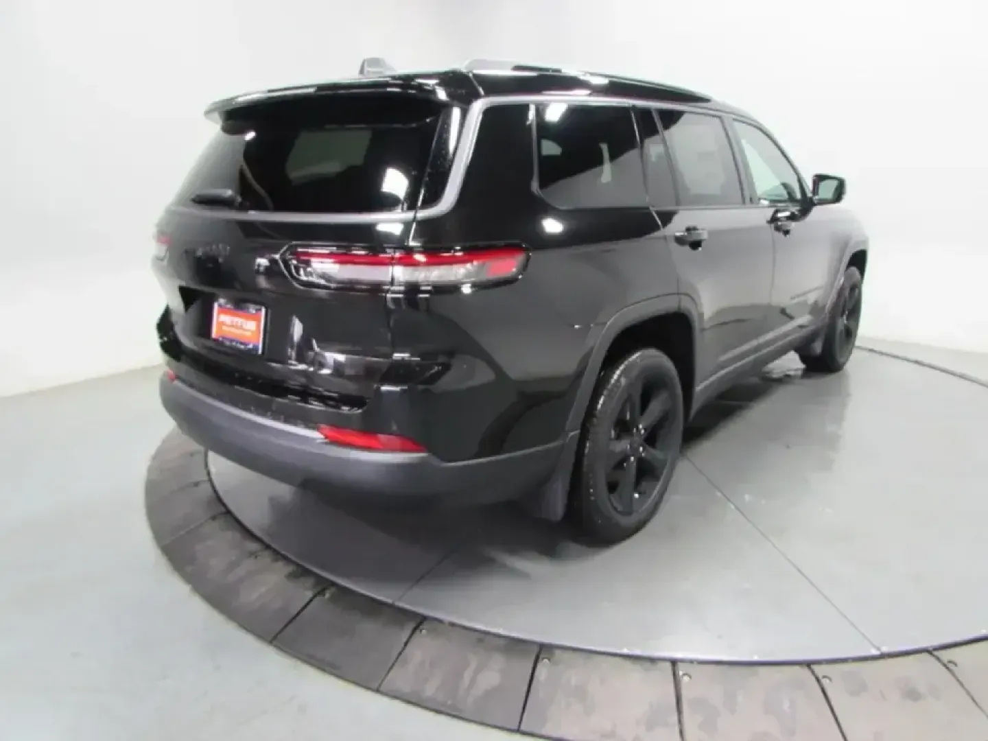 2026 /Global Black Jeep Grand Cherokee Limited (1C4RJKBR4T8) with an Other engine, located at 12830 Highway 21, De Soto, MO, 63020, (636) 337-7777, 38.153099, -90.573624 - Weekend escapes to Don Robinson State Park, snowy school runs, and comfortable highway cruising down Highway 21 all call for an SUV that feels ready for anything. This **2026 Jeep Grand Cherokee Limited 4x4** delivers that go anywhere, arrive relaxed lifestyle with the confidence families and commut - Photo#6