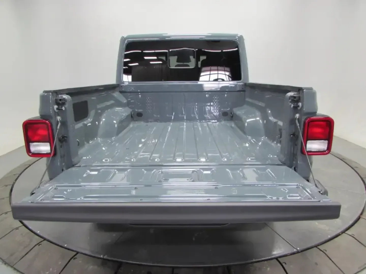 2026 /Black Jeep Gladiator Sport S (1C6PJTAG8TL) with an 3.6L V6 DOHC 24V engine, 6M transmission, located at 12830 Highway 21, De Soto, MO, 63020, (636) 337-7777, 38.153099, -90.573624 - Weekend lake runs to Washington State Park, hauling gear for a day at St. Joe State Park, or simply making the daily commute down Highway 21 feel a lot less ordinary-this 2026 Jeep Gladiator Sport is built for Missouri drivers who want real truck capability with true Jeep adventure DNA. Finished in - Photo#10