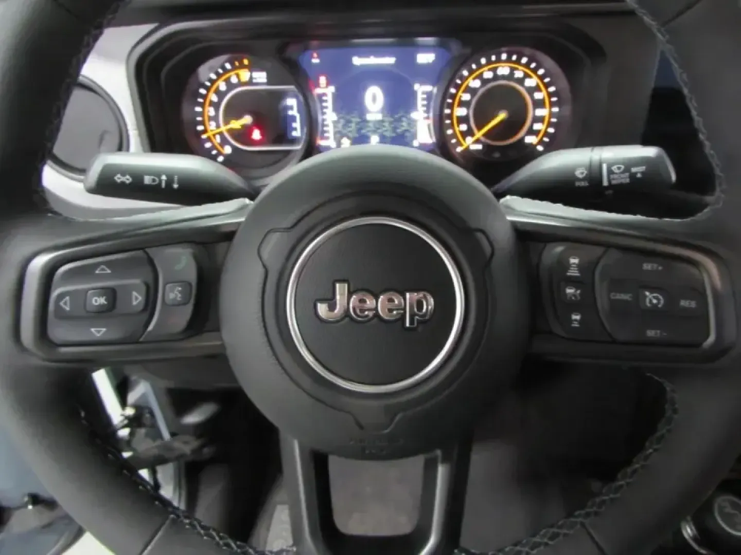 2026 /Black Jeep Gladiator Sport S (1C6PJTAG8TL) with an 3.6L V6 DOHC 24V engine, 6M transmission, located at 12830 Highway 21, De Soto, MO, 63020, (636) 337-7777, 38.153099, -90.573624 - Weekend lake runs to Washington State Park, hauling gear for a day at St. Joe State Park, or simply making the daily commute down Highway 21 feel a lot less ordinary-this 2026 Jeep Gladiator Sport is built for Missouri drivers who want real truck capability with true Jeep adventure DNA. Finished in - Photo#21