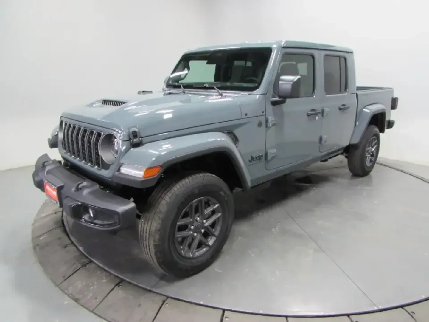 2026 /Black Jeep Gladiator Sport S (1C6PJTAG8TL) with an 3.6L V6 DOHC 24V engine, 6M transmission, located at 12830 Highway 21, De Soto, MO, 63020, (636) 337-7777, 38.153099, -90.573624 - Weekend lake runs to Washington State Park, hauling gear for a day at St. Joe State Park, or simply making the daily commute down Highway 21 feel a lot less ordinary-this 2026 Jeep Gladiator Sport is built for Missouri drivers who want real truck capability with true Jeep adventure DNA. Finished in - Photo#2