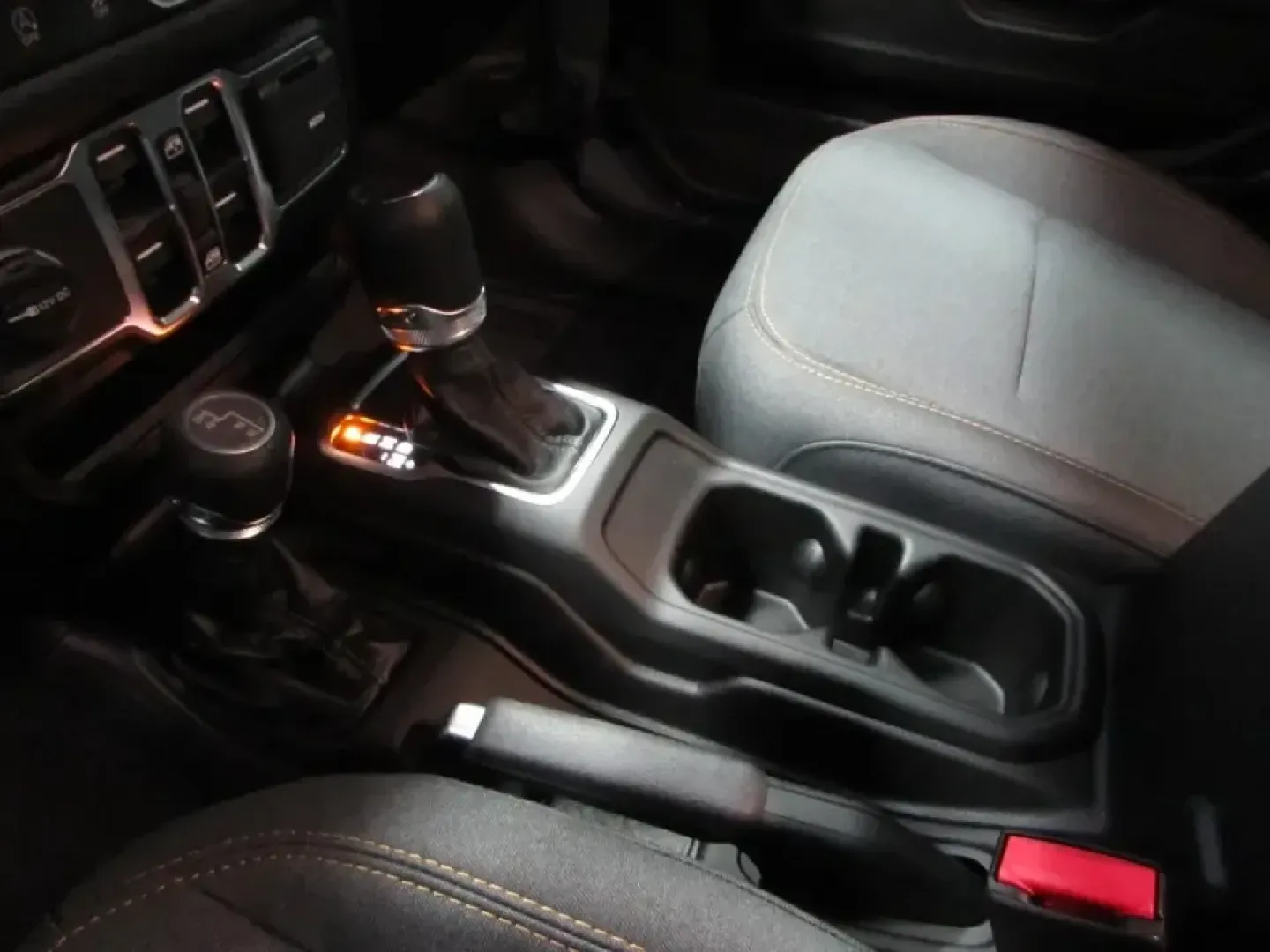 2026 /Black Jeep Gladiator Sport S (1C6PJTAG8TL) with an 3.6L V6 DOHC 24V engine, 6M transmission, located at 12830 Highway 21, De Soto, MO, 63020, (636) 337-7777, 38.153099, -90.573624 - Weekend lake runs to Washington State Park, hauling gear for a day at St. Joe State Park, or simply making the daily commute down Highway 21 feel a lot less ordinary-this 2026 Jeep Gladiator Sport is built for Missouri drivers who want real truck capability with true Jeep adventure DNA. Finished in - Photo#29