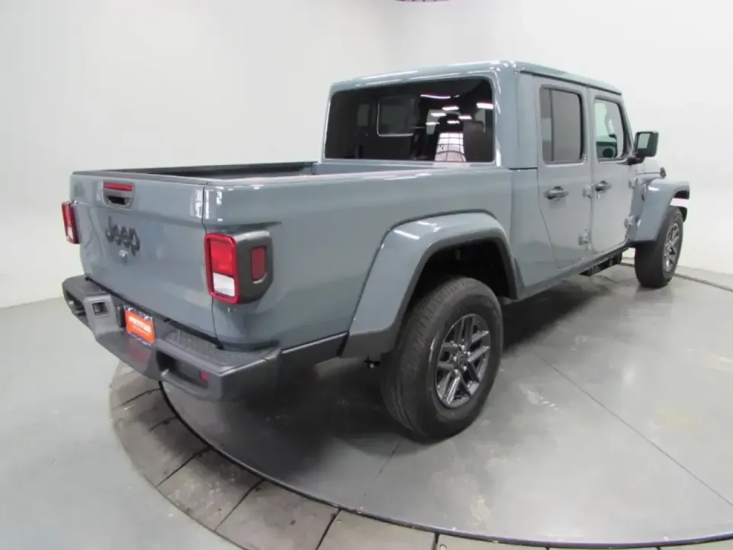 2026 /Black Jeep Gladiator Sport S (1C6PJTAG8TL) with an 3.6L V6 DOHC 24V engine, 6M transmission, located at 12830 Highway 21, De Soto, MO, 63020, (636) 337-7777, 38.153099, -90.573624 - Weekend lake runs to Washington State Park, hauling gear for a day at St. Joe State Park, or simply making the daily commute down Highway 21 feel a lot less ordinary-this 2026 Jeep Gladiator Sport is built for Missouri drivers who want real truck capability with true Jeep adventure DNA. Finished in - Photo#6
