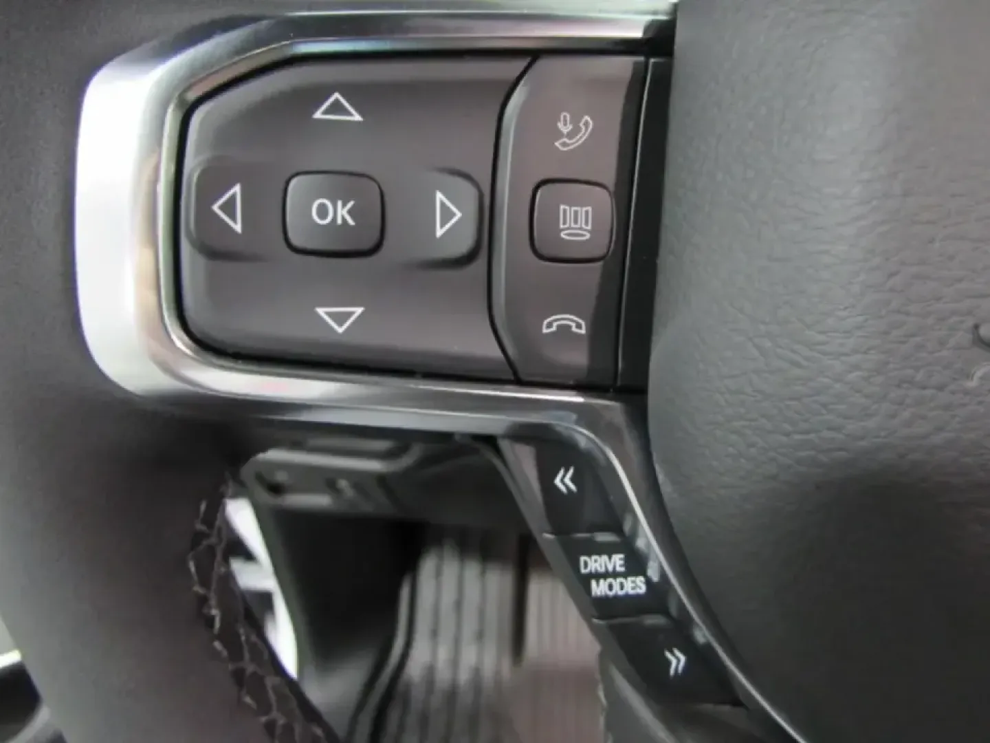 2026 /Black Ram 1500 Laramie (1C6SRFJT9TN) with an 5.7L V8 OHV 16V engine, Automatic transmission, located at 12830 Highway 21, De Soto, MO, 63020, (636) 337-7777, 38.153099, -90.573624 - Whether you're hauling a camper out toward Washington State Park, commuting the daily stretch on MO-21, or loading up the crew for a weekend run to Main and Mill Brewing in nearby Festus, this truck is built for real-life Missouri miles. The 2026 Ram 1500 Laramie brings big-time capability with th - Photo#21