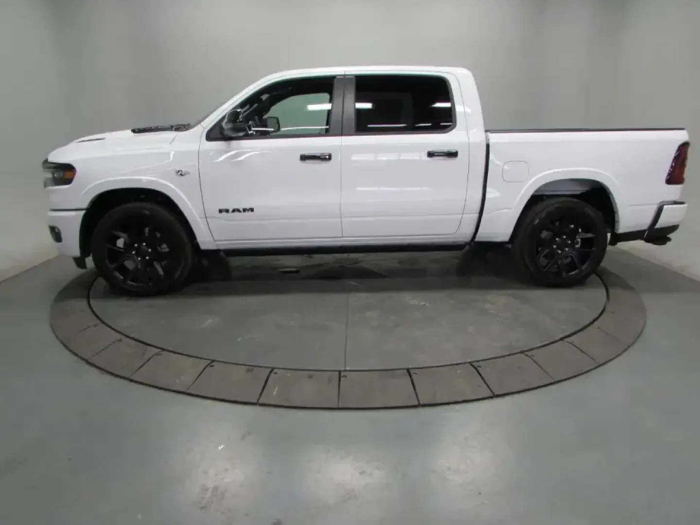 2026 /Black Ram 1500 Laramie (1C6SRFJT9TN) with an 5.7L V8 OHV 16V engine, Automatic transmission, located at 12830 Highway 21, De Soto, MO, 63020, (636) 337-7777, 38.153099, -90.573624 - Whether you're hauling a camper out toward Washington State Park, commuting the daily stretch on MO-21, or loading up the crew for a weekend run to Main and Mill Brewing in nearby Festus, this truck is built for real-life Missouri miles. The 2026 Ram 1500 Laramie brings big-time capability with th - Photo#3