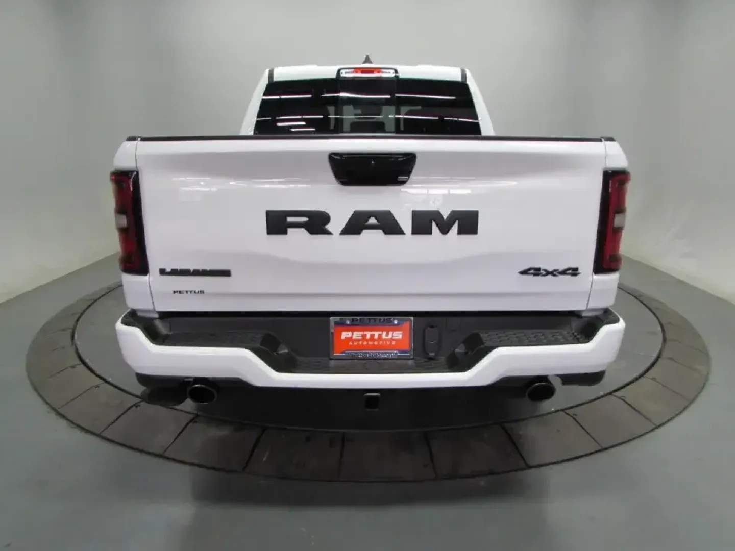 2026 /Black Ram 1500 Laramie (1C6SRFJT9TN) with an 5.7L V8 OHV 16V engine, Automatic transmission, located at 12830 Highway 21, De Soto, MO, 63020, (636) 337-7777, 38.153099, -90.573624 - Whether you're hauling a camper out toward Washington State Park, commuting the daily stretch on MO-21, or loading up the crew for a weekend run to Main and Mill Brewing in nearby Festus, this truck is built for real-life Missouri miles. The 2026 Ram 1500 Laramie brings big-time capability with th - Photo#5