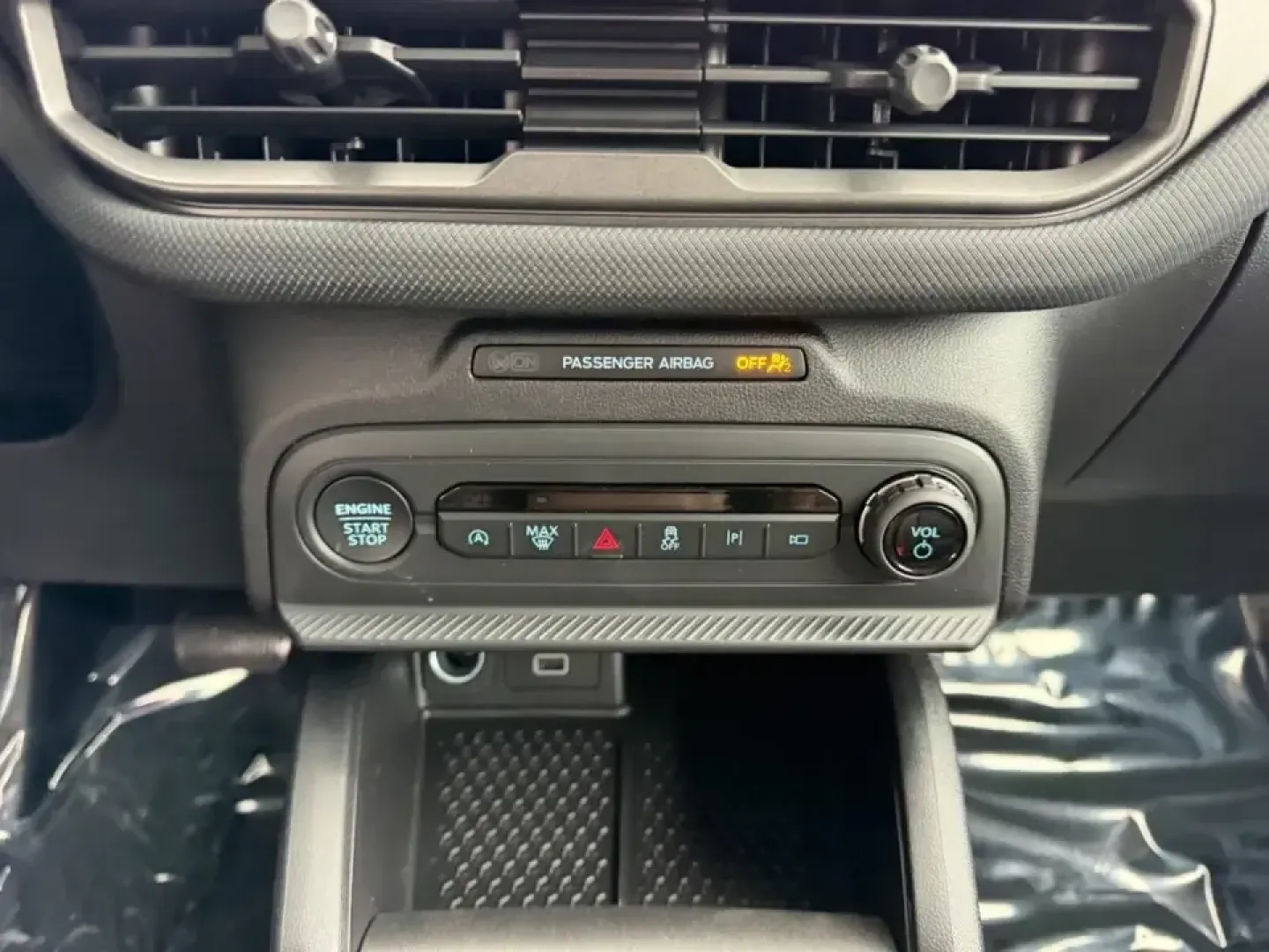 2026 /Ebony/Roast Leather Ford Bronco Sport Outer Banks (3FMCR9CN9TR) with an 1.5L EcoBoost engine, Automatic transmission, located at 141 Commercial Dr, Fredericktown, MO, 63645, (573) 783-6432, 37.570087, -90.320648 - Weekend escapes, weekday commutes, and everything in between feel easier when your SUV is ready for Missouri backroads and smooth highway miles alike. This **2026 Ford Bronco Sport Outer Banks** in **Shadow Black** is built for drivers who want everyday comfort with the confidence to chase a last-mi - Photo#14