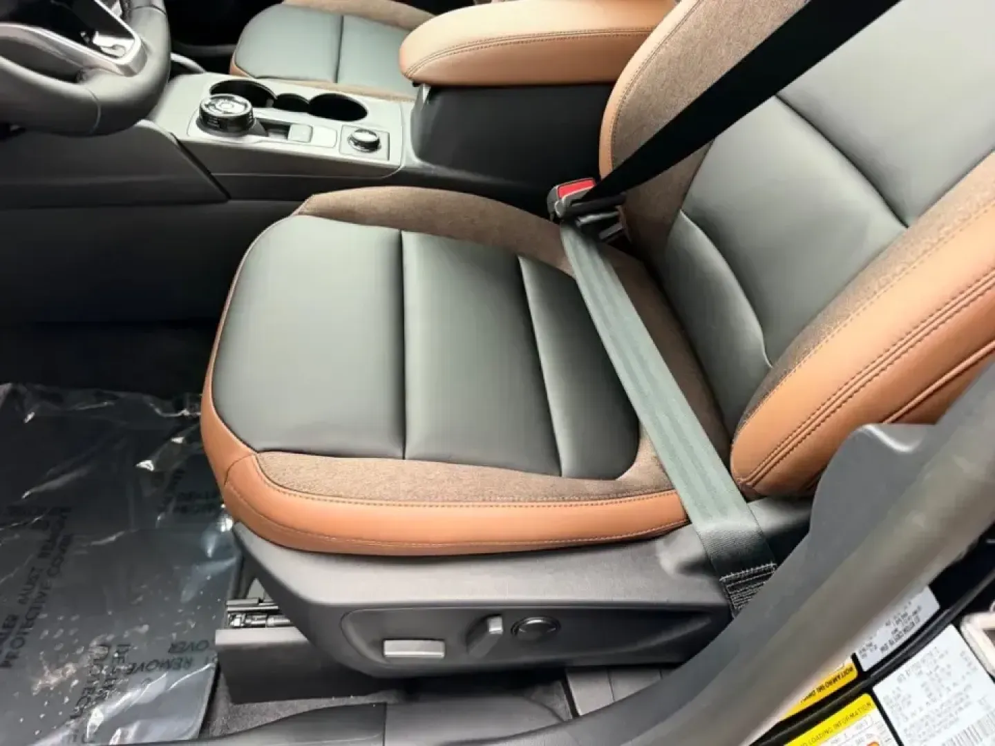 2026 /Ebony/Roast Leather Ford Bronco Sport Outer Banks (3FMCR9CN9TR) with an 1.5L EcoBoost engine, Automatic transmission, located at 141 Commercial Dr, Fredericktown, MO, 63645, (573) 783-6432, 37.570087, -90.320648 - Weekend escapes, weekday commutes, and everything in between feel easier when your SUV is ready for Missouri backroads and smooth highway miles alike. This **2026 Ford Bronco Sport Outer Banks** in **Shadow Black** is built for drivers who want everyday comfort with the confidence to chase a last-mi - Photo#19