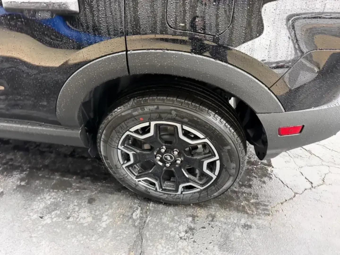 2026 /Ebony/Roast Leather Ford Bronco Sport Outer Banks (3FMCR9CN9TR) with an 1.5L EcoBoost engine, Automatic transmission, located at 141 Commercial Dr, Fredericktown, MO, 63645, (573) 783-6432, 37.570087, -90.320648 - Weekend escapes, weekday commutes, and everything in between feel easier when your SUV is ready for Missouri backroads and smooth highway miles alike. This **2026 Ford Bronco Sport Outer Banks** in **Shadow Black** is built for drivers who want everyday comfort with the confidence to chase a last-mi - Photo#5