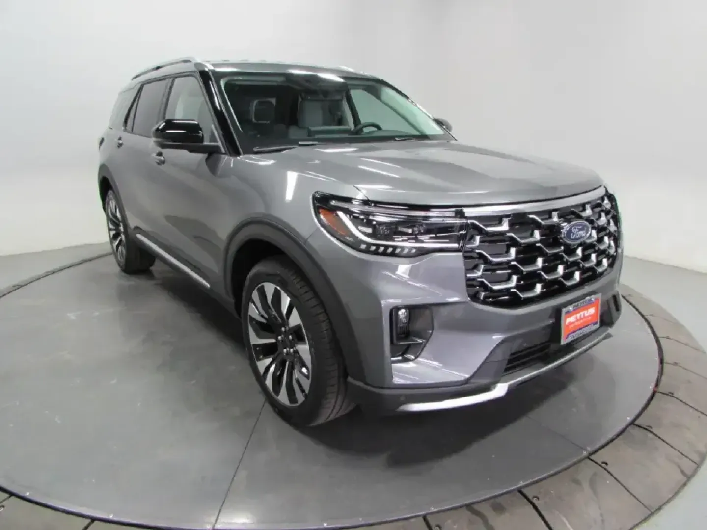2026 /Salt Crystal/Onyx Ford Explorer Platinum (1FMUK8HH5TG) with an 2.3L EcoBoost I-4 engine, Automatic transmission, located at 12836 Highway 21, De Soto, MO, 63020, (636) 337-7777, 38.151867, -90.575615 - Pack up the crew, point the nose toward the Ozark backroads, and make every errand feel like a mini getaway-this **2026 Ford Explorer Platinum 4WD** is built for families, commuters, and weekend adventurers who want confident capability without giving up comfort. With an incredibly low **5 miles**, - Photo#0