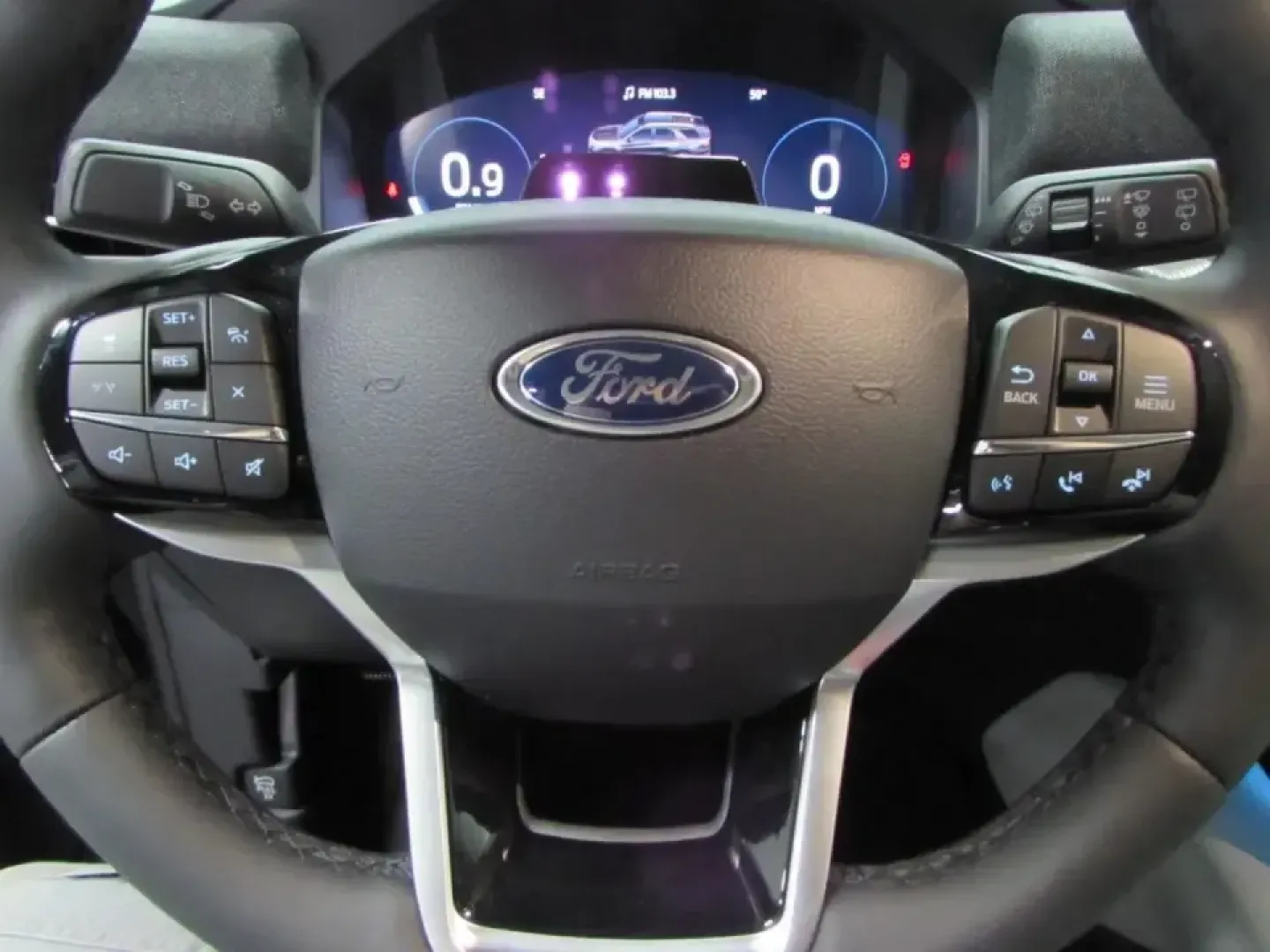 2026 /Salt Crystal/Onyx Ford Explorer Platinum (1FMUK8HH5TG) with an 2.3L EcoBoost I-4 engine, Automatic transmission, located at 12836 Highway 21, De Soto, MO, 63020, (636) 337-7777, 38.151867, -90.575615 - Pack up the crew, point the nose toward the Ozark backroads, and make every errand feel like a mini getaway-this **2026 Ford Explorer Platinum 4WD** is built for families, commuters, and weekend adventurers who want confident capability without giving up comfort. With an incredibly low **5 miles**, - Photo#15