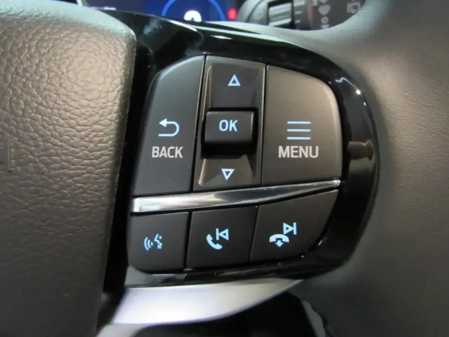 2026 /Salt Crystal/Onyx Ford Explorer Platinum (1FMUK8HH5TG) with an 2.3L EcoBoost I-4 engine, Automatic transmission, located at 12836 Highway 21, De Soto, MO, 63020, (636) 337-7777, 38.151867, -90.575615 - Pack up the crew, point the nose toward the Ozark backroads, and make every errand feel like a mini getaway-this **2026 Ford Explorer Platinum 4WD** is built for families, commuters, and weekend adventurers who want confident capability without giving up comfort. With an incredibly low **5 miles**, - Photo#17