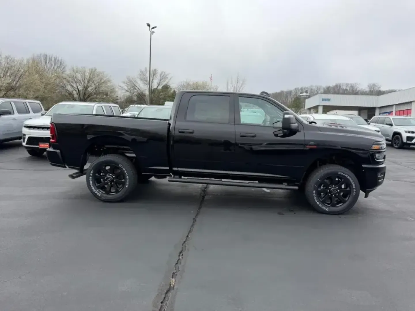 2026 /Black Cloth Ram 2500 Tradesman (3C63R5CL0TG) with an Straight 6 Turbocharged Diesel engine, 6A transmission, located at 970 Woodlawn Dr., Farmington, MO, 63640, (573) 431-7800, 37.825642, -90.468674 - Need a truck that's ready for real work on weekdays and real fun on weekends-without feeling oversized for everyday life in Farmington? This 2026 Ram 2500 Tradesman Crew Cab 4WD is built for the contractor hauling tools down Highway 67, the outdoors lover heading toward St. Joe State Park, and the f - Photo#1