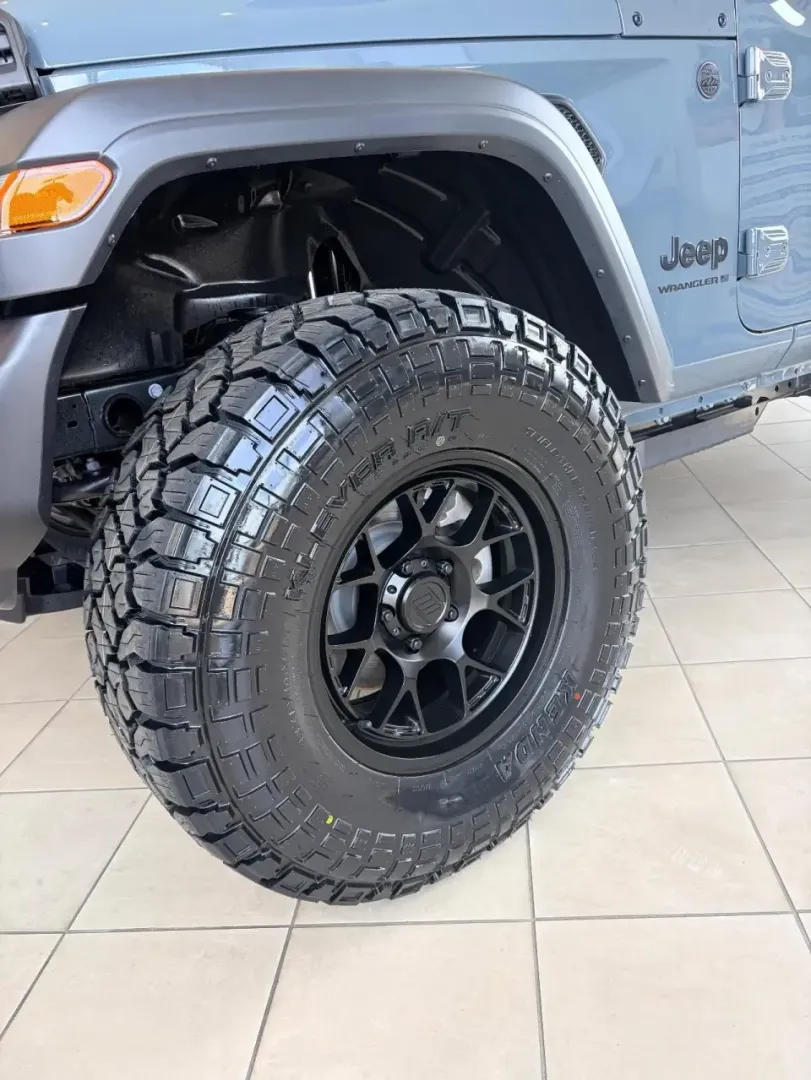 2026 /Black Jeep Wrangler Sport (1C4PJXAN7TW) with an 2.0L L4 DOHC 16V TURBO engine, 6M transmission, located at 12830 Highway 21, De Soto, MO, 63020, (636) 337-7777, 38.153099, -90.573624 - Weekend trail runs, sunny top-down drives, and confident winter commuting in Jefferson County all call for one thing: a Wrangler that's ready to do it all. This **2026 Jeep Wrangler Sport** in standout **Anvil** is the kind of SUV that fits real life in and around **De Soto, Missouri**-whether you'r - Photo#22