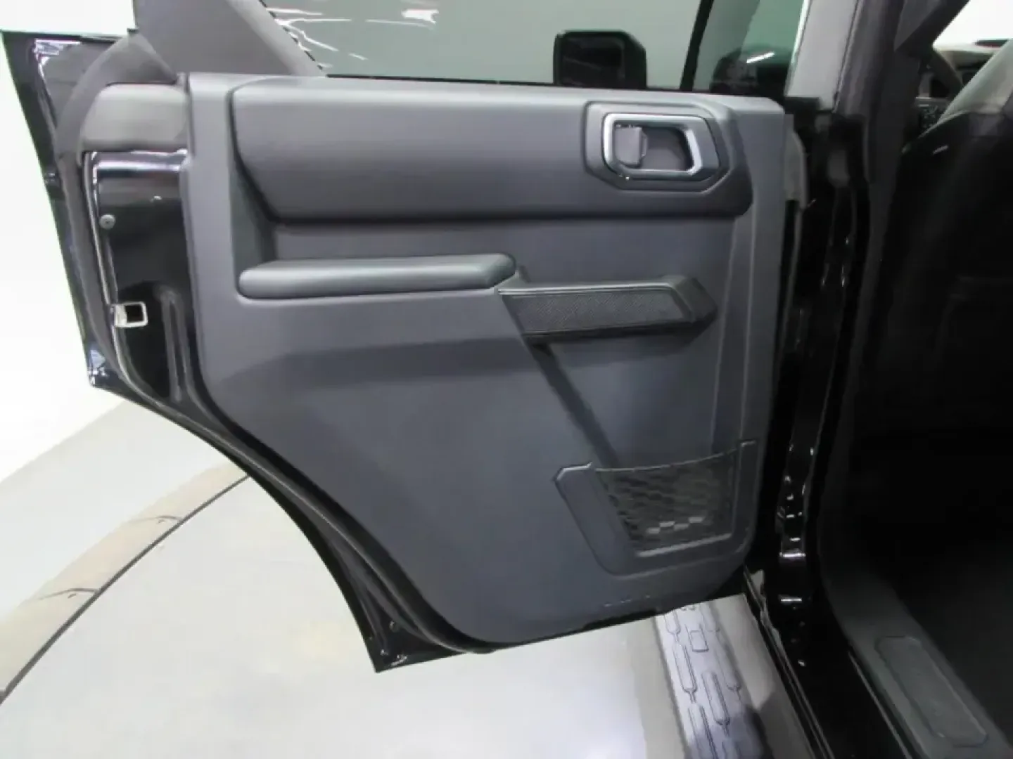 2026 /Black Ford Bronco Outer Banks (1FMEE8BP2TL) with an 2.7L V6 engine, Automatic transmission, located at 12836 Highway 21, De Soto, MO, 63020, (636) 337-7777, 38.151867, -90.575615 - Picture a Saturday that starts with coffee in De Soto and ends with sunset views after a backroad drive through Jefferson County-this 2026 Ford Bronco Outer Banks is built for that kind of life. With legendary 4x4 capability and everyday comfort, it's ideal for weekend adventures, road-trip routes, - Photo#13