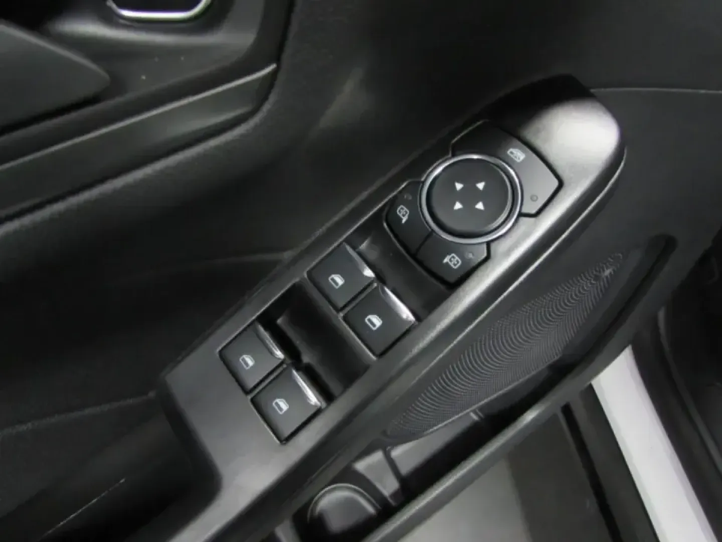 2026 /Gray Ford Escape Active (1FMCU0GN4TU) with an 1.5L engine, 8A transmission, located at 12836 Highway 21, De Soto, MO, 63020, (636) 337-7777, 38.151867, -90.575615 - Whether you're a daily commuter running up and down MO-21, a growing family shuttling between school, practice, and errands, or a weekend explorer heading toward the Mark Twain National Forest, this **2026 Ford Escape Active** is built to keep life moving-comfortably, efficiently, and with the confi - Photo#19