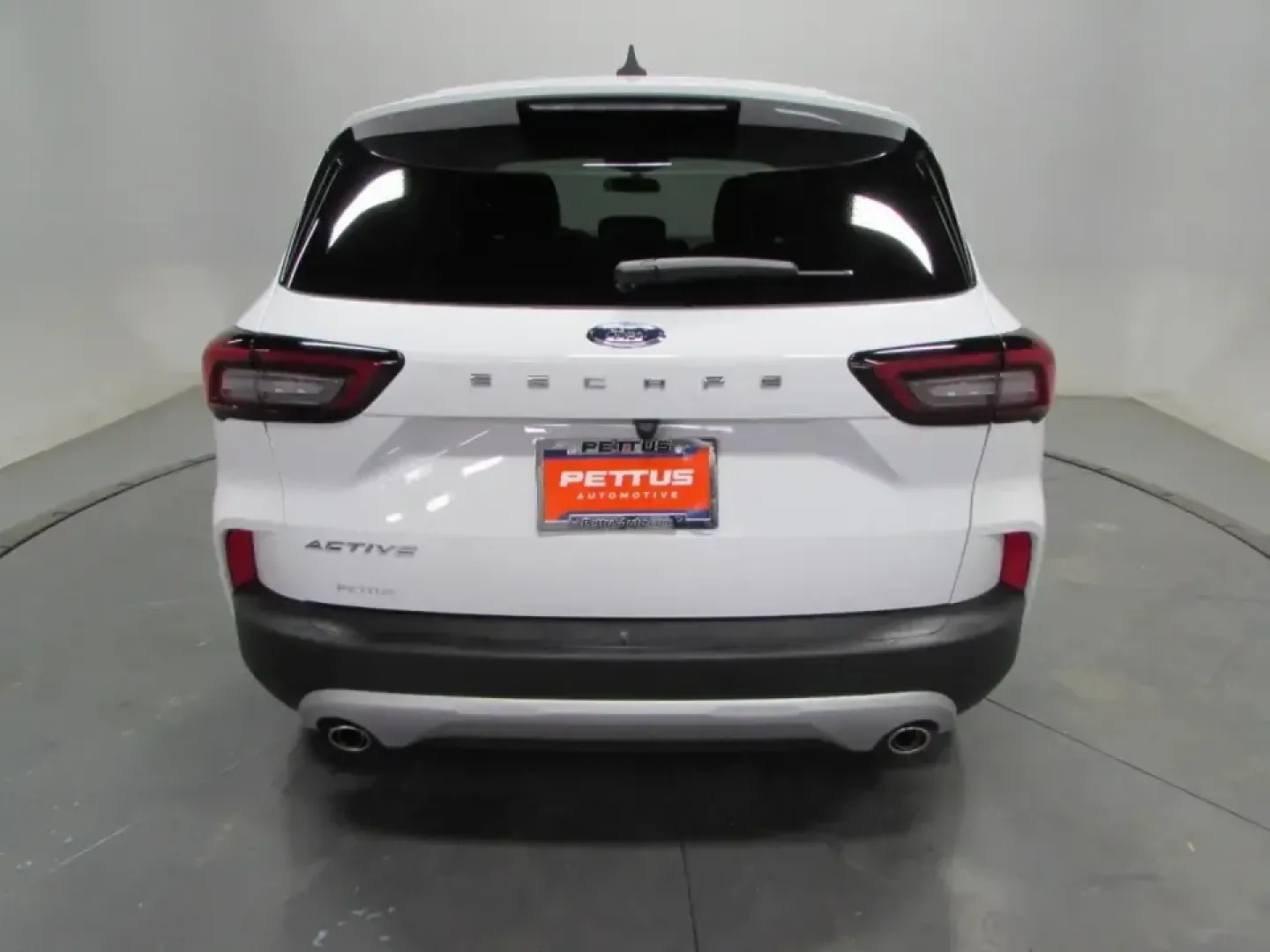 2026 /Gray Ford Escape Active (1FMCU0GN4TU) with an 1.5L engine, 8A transmission, located at 12836 Highway 21, De Soto, MO, 63020, (636) 337-7777, 38.151867, -90.575615 - Whether you're a daily commuter running up and down MO-21, a growing family shuttling between school, practice, and errands, or a weekend explorer heading toward the Mark Twain National Forest, this **2026 Ford Escape Active** is built to keep life moving-comfortably, efficiently, and with the confi - Photo#5