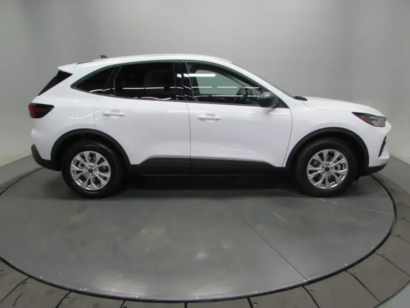 2026 /Gray Ford Escape Active (1FMCU0GN4TU) with an 1.5L engine, 8A transmission, located at 12836 Highway 21, De Soto, MO, 63020, (636) 337-7777, 38.151867, -90.575615 - Whether you're a daily commuter running up and down MO-21, a growing family shuttling between school, practice, and errands, or a weekend explorer heading toward the Mark Twain National Forest, this **2026 Ford Escape Active** is built to keep life moving-comfortably, efficiently, and with the confi - Photo#7