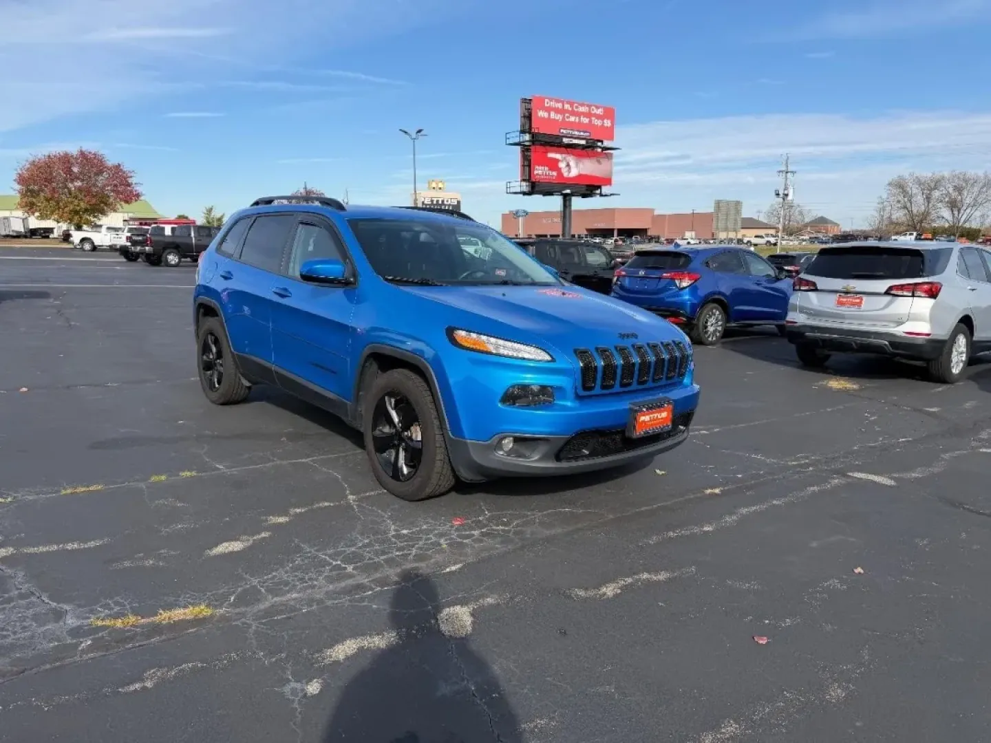 2018 /Black Cloth Jeep Cherokee Latitude (1C4PJMCB6JD) with an 2.4L engine, Automatic transmission, located at 970 Woodlawn Dr., Farmington, MO, 63640, (573) 431-7800, 37.825642, -90.468674 - Experience adventure without the sacrifice of comfort in this rugged yet refined 2018 Jeep Cherokee, now available at Pettus CDJR Farmington. Located in the heart of Farmington, MO, at 970 Woodlawn Drive, we pride ourselves on offering quality used vehicles that cater to a variety of lifestyles. Whe - Photo#0